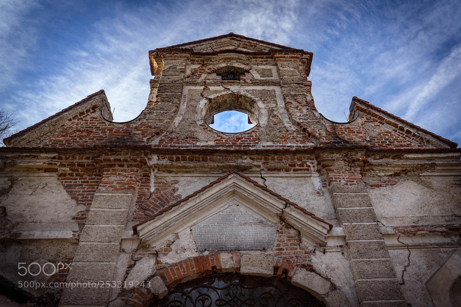 Sony a7R III sample photo. Ruine photography