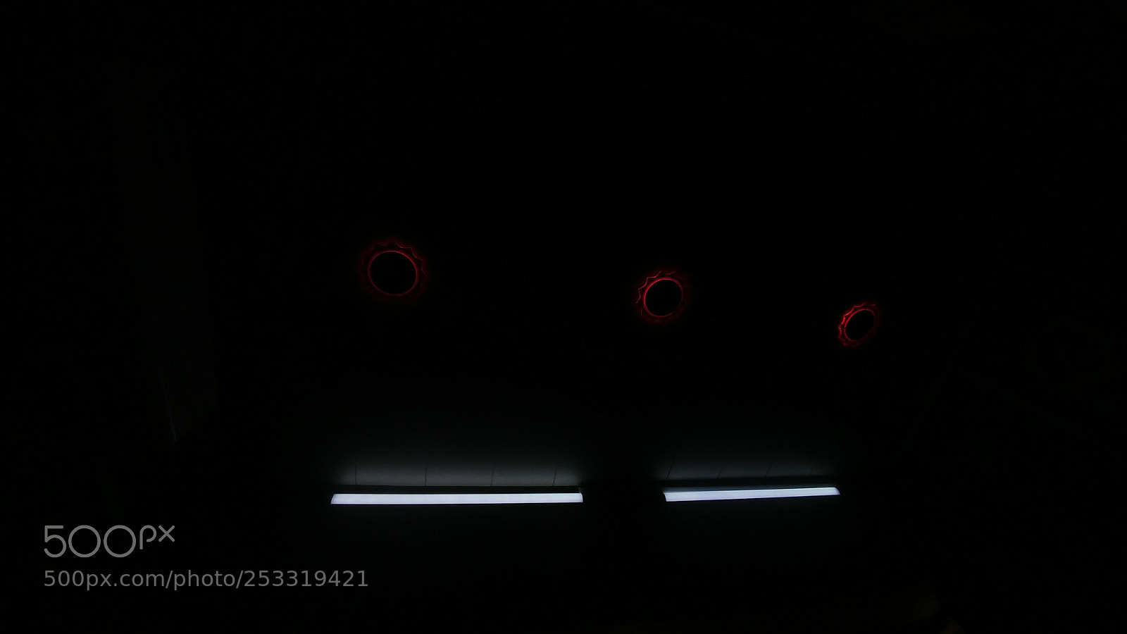 LG G5 sample photo. Spot light photography