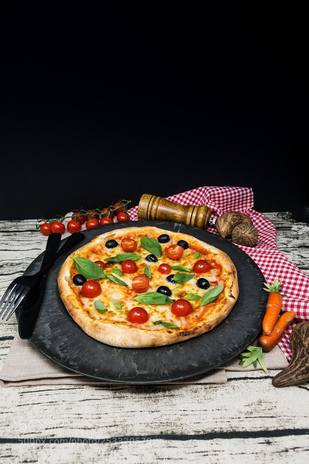 Sony Cyber-shot DSC-RX100 IV sample photo. Tasty pizza on a photography