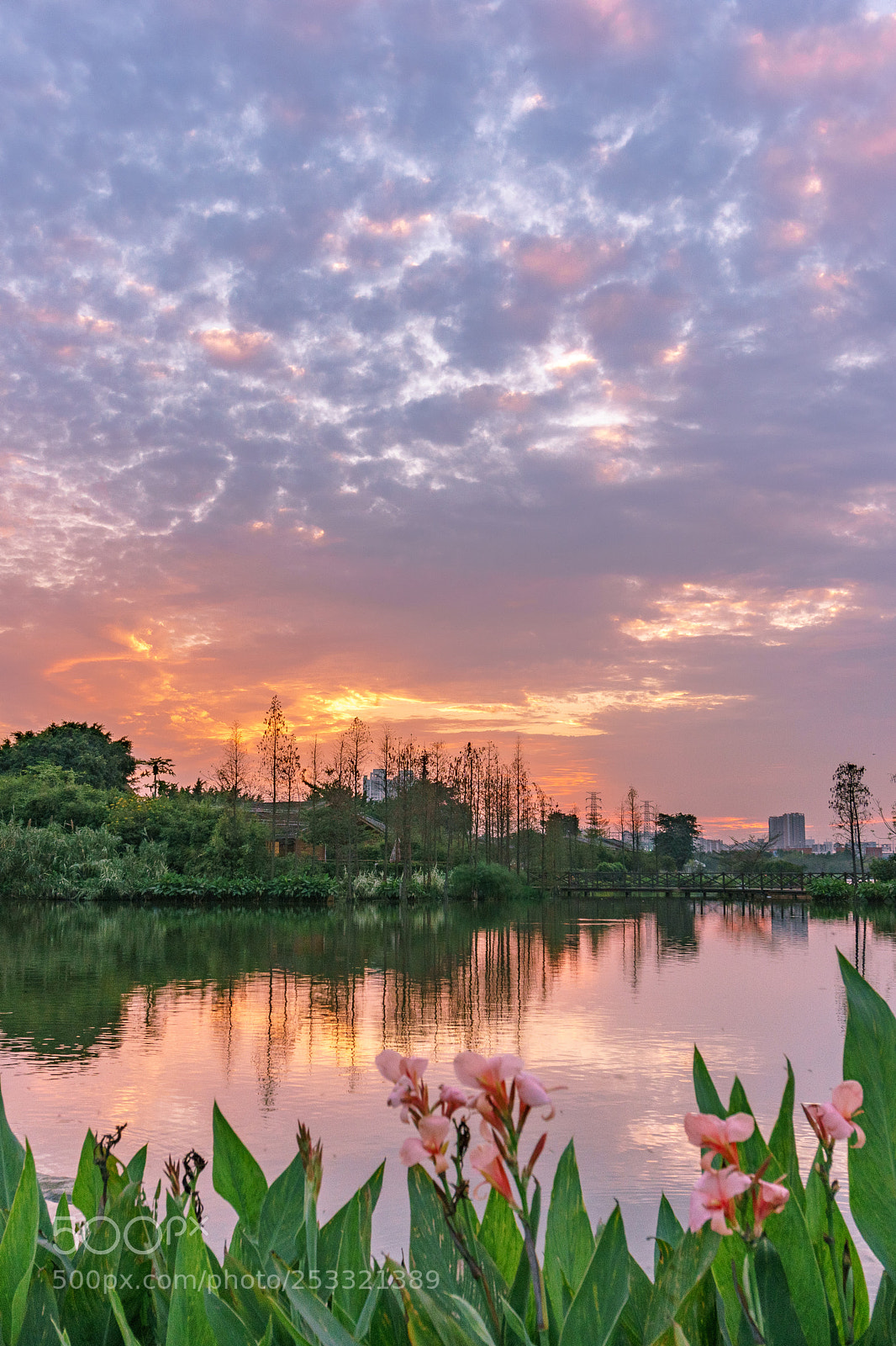 Sony a6300 sample photo. Lake and sky photography