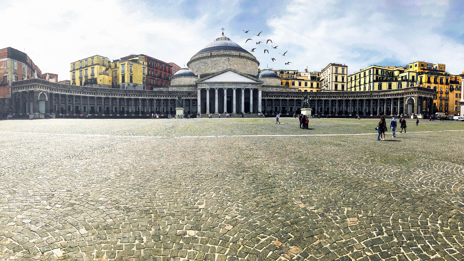 Apple iPhone 8 Plus sample photo. Piazza del plebiscito  photography