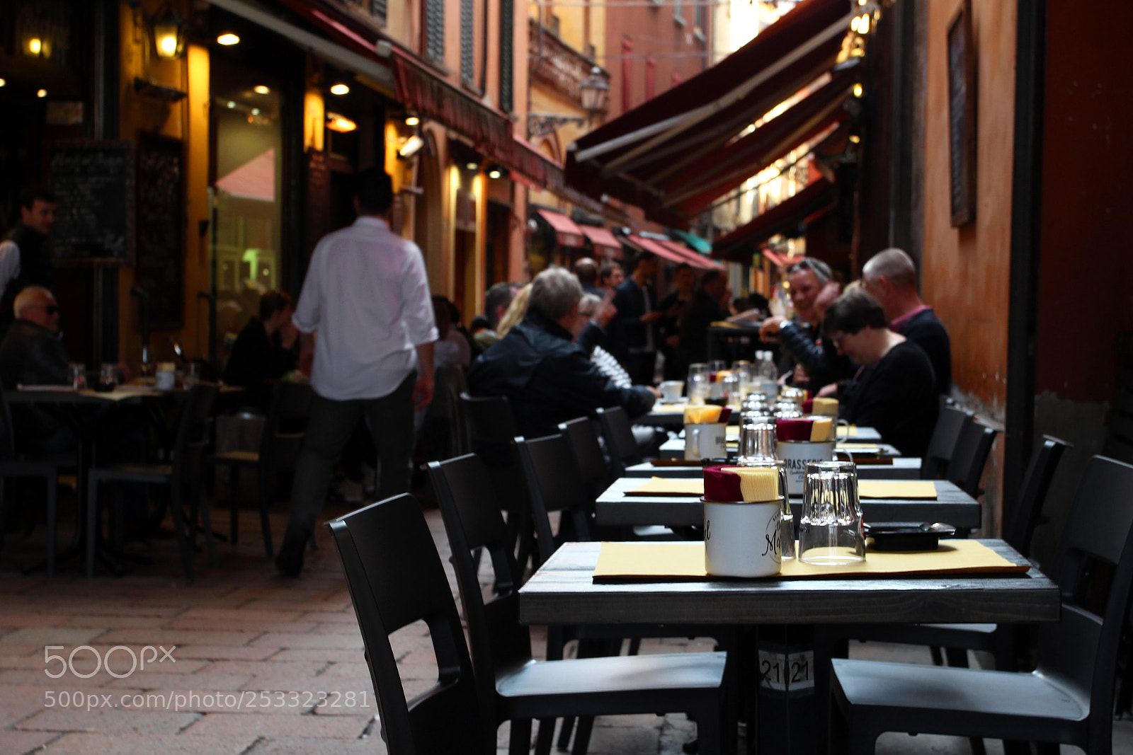 Canon EOS 1200D (EOS Rebel T5 / EOS Kiss X70 / EOS Hi) sample photo. Bologna photography