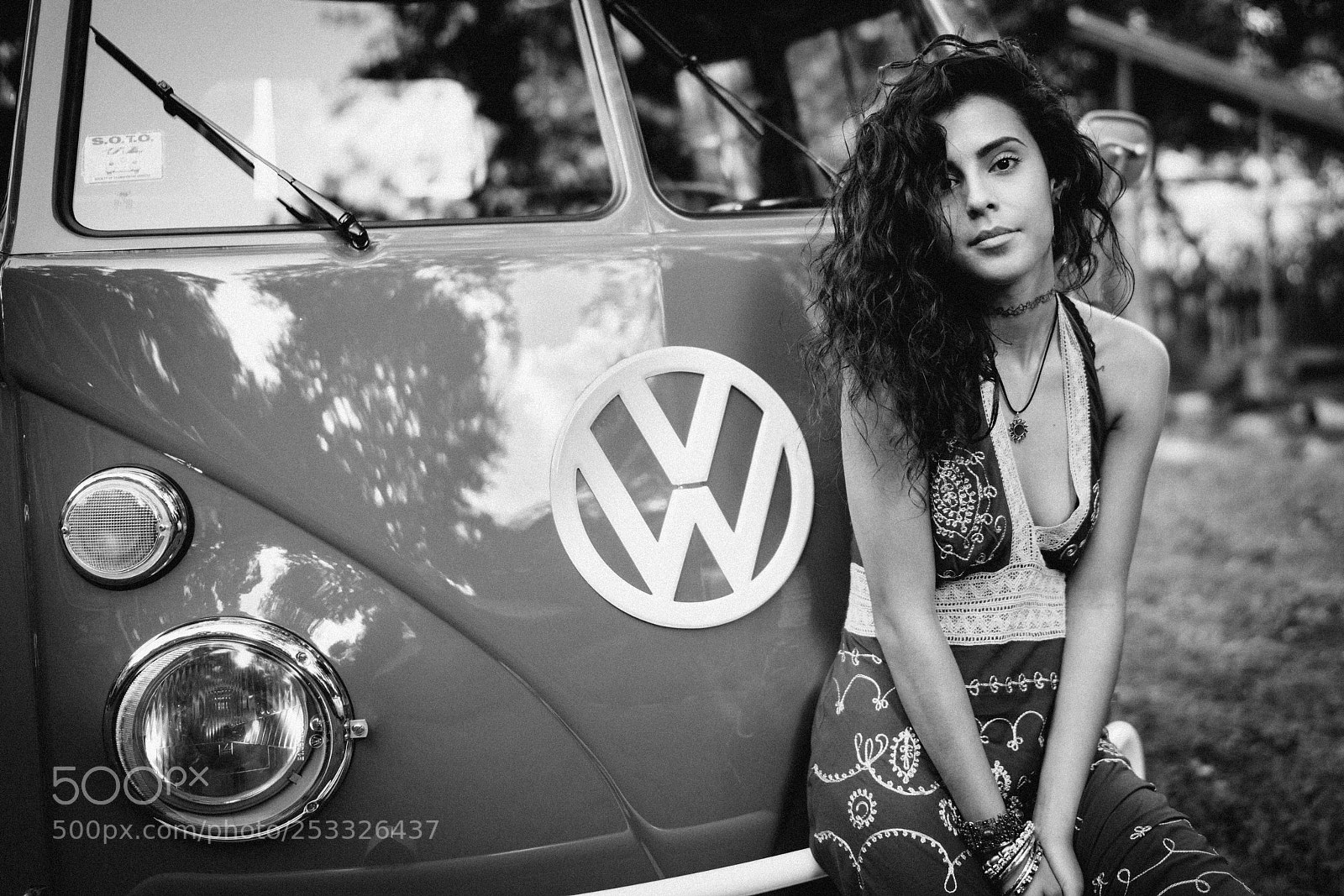 Sony a7R II sample photo. Josie and the vw photography