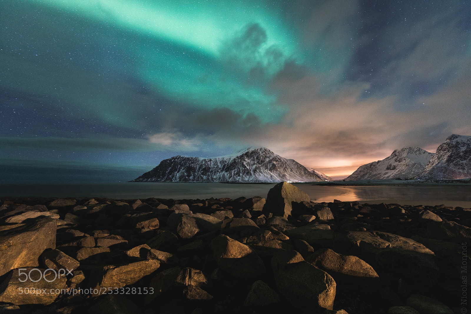 Canon EOS 5D Mark IV sample photo. Rocks lights norway, lofoten photography