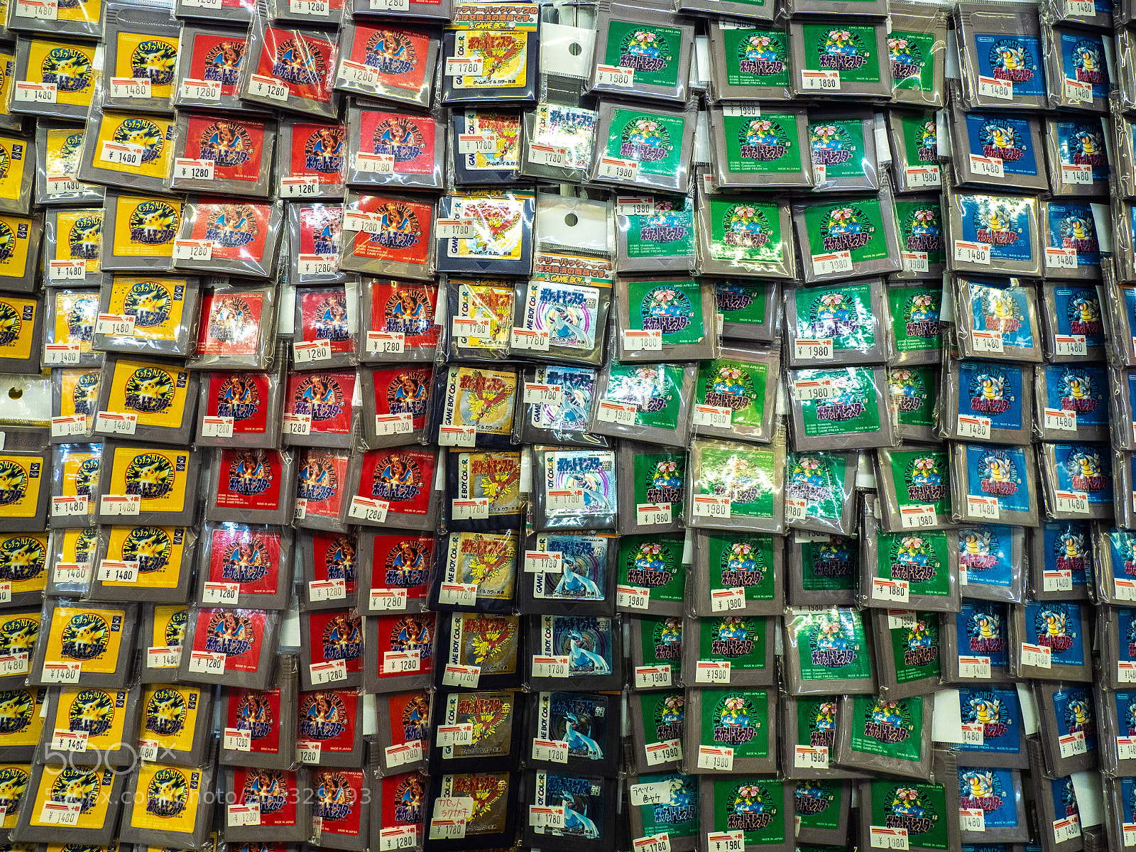 Olympus OM-D E-M1 Mark II sample photo. Rainbow cartridges photography