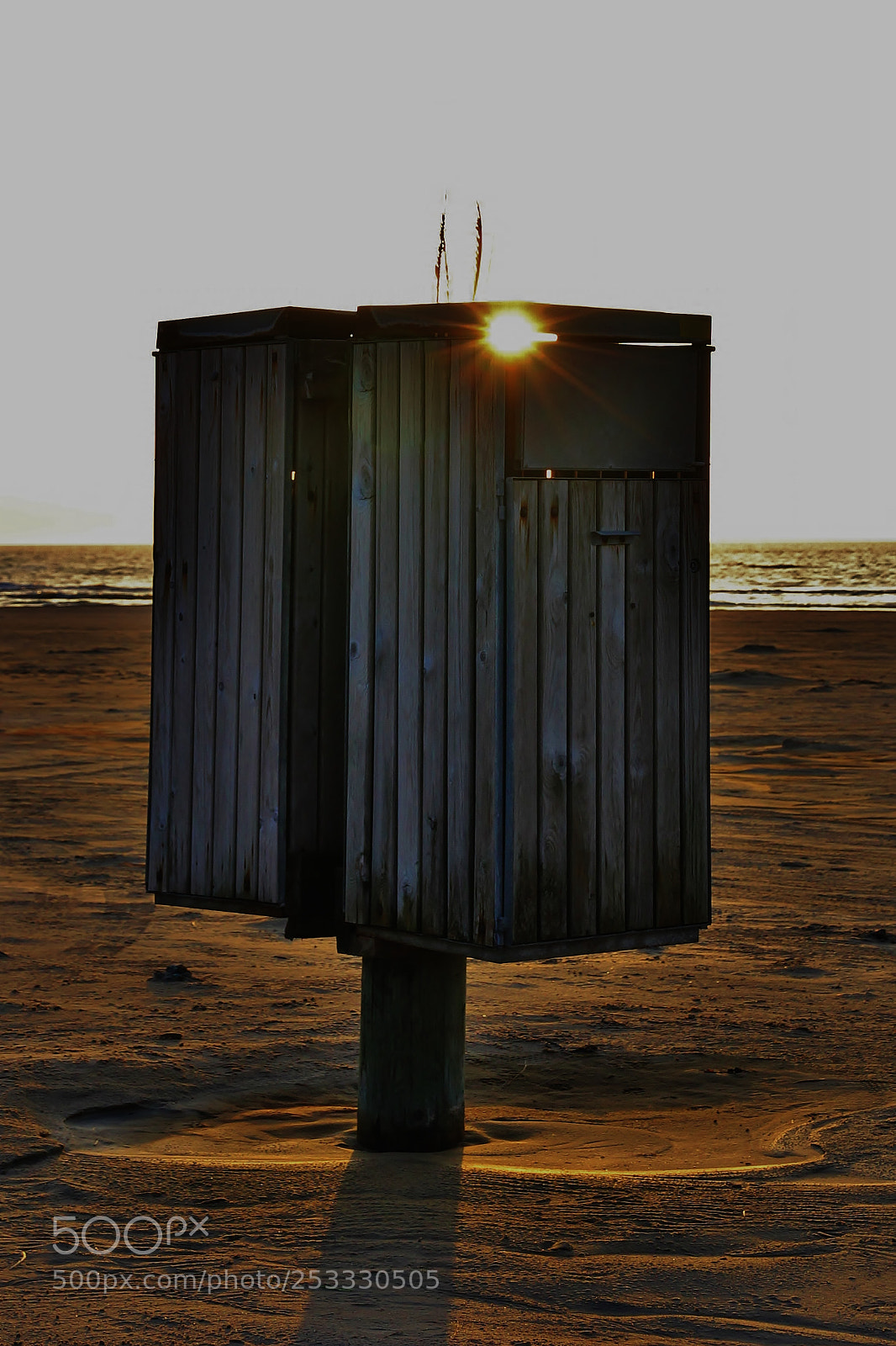 Canon EOS 60D sample photo. The bin photography