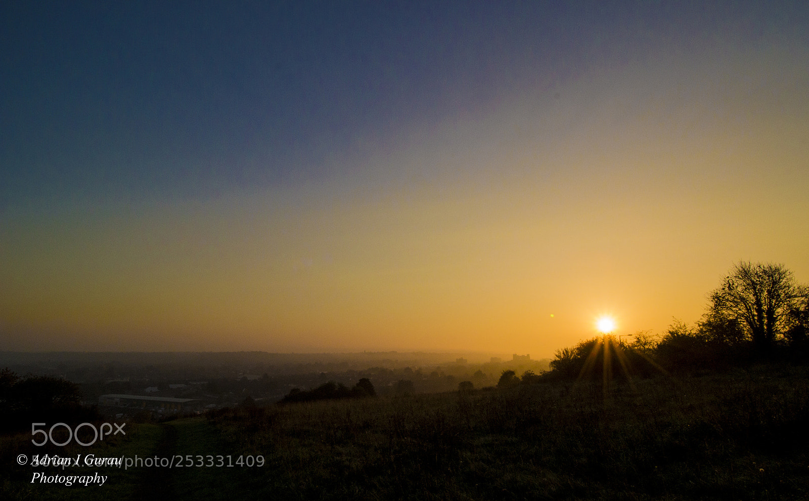 Canon EOS 700D (EOS Rebel T5i / EOS Kiss X7i) sample photo. Foggy luton photography