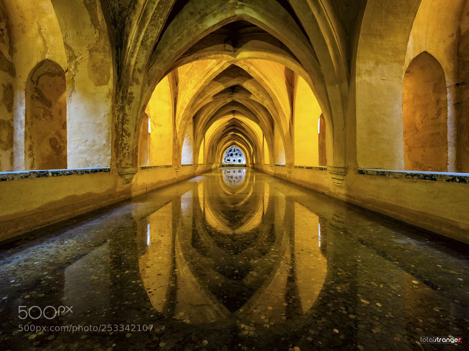 Fujifilm X-T20 sample photo. Real alcazar photography