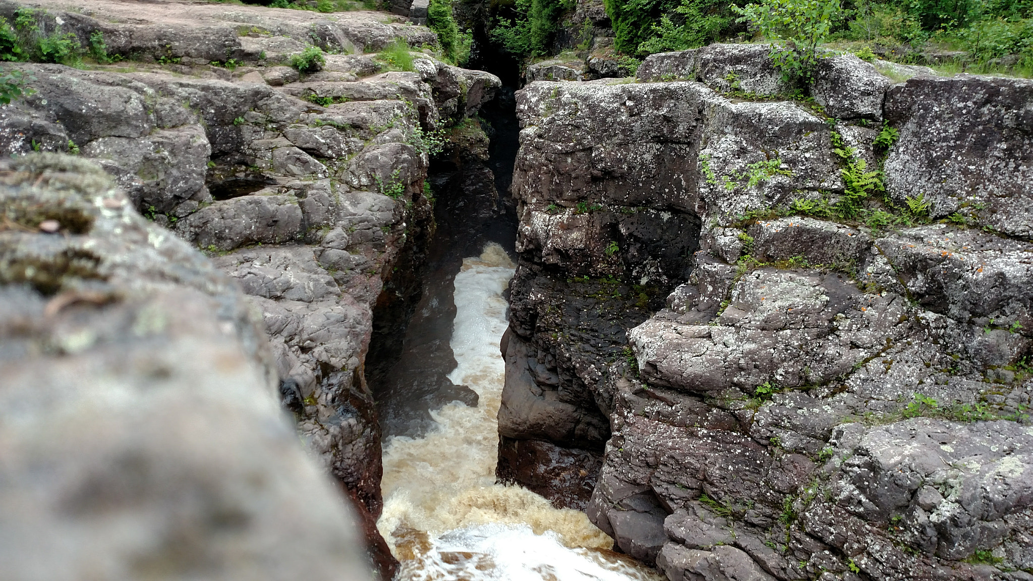 Motorola Droid Turbo sample photo. Hiking photography