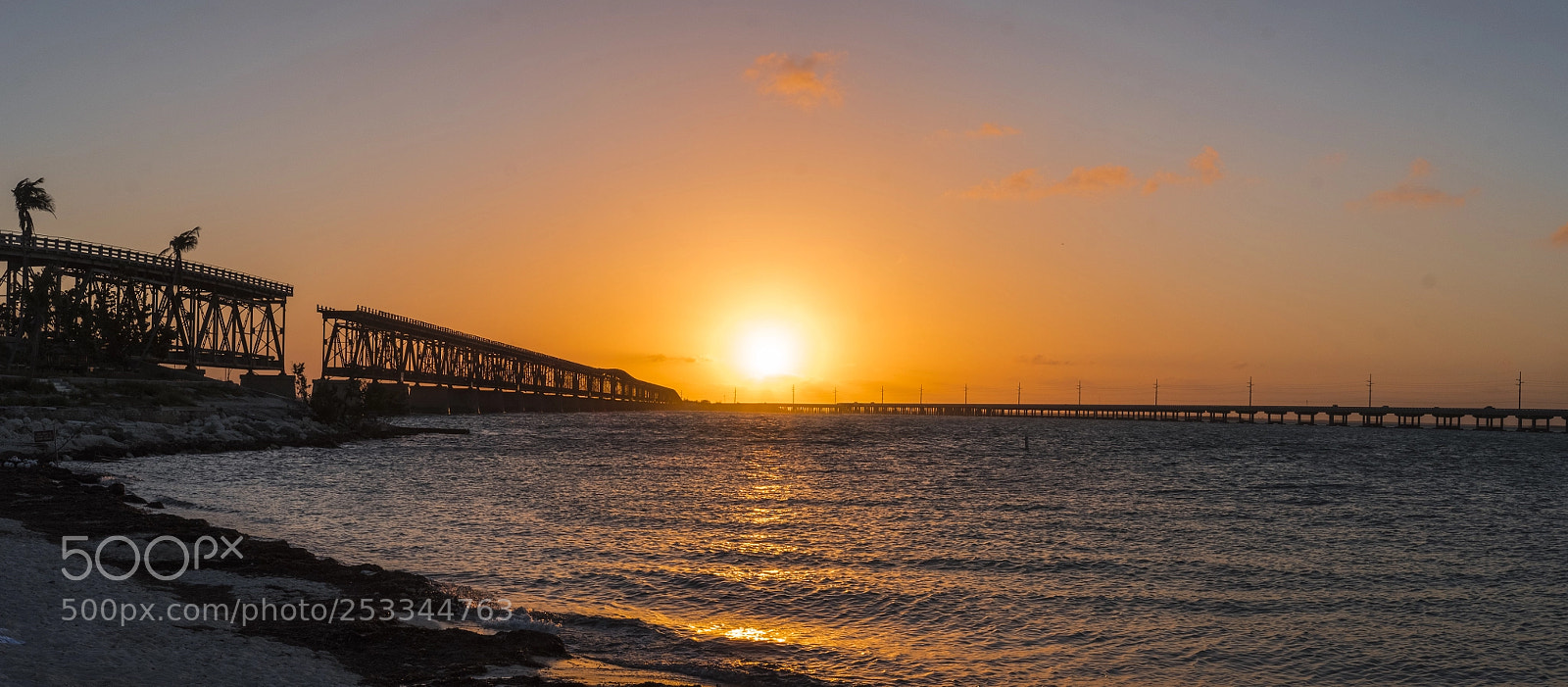 Fujifilm X-T2 sample photo. Sunset in long key photography