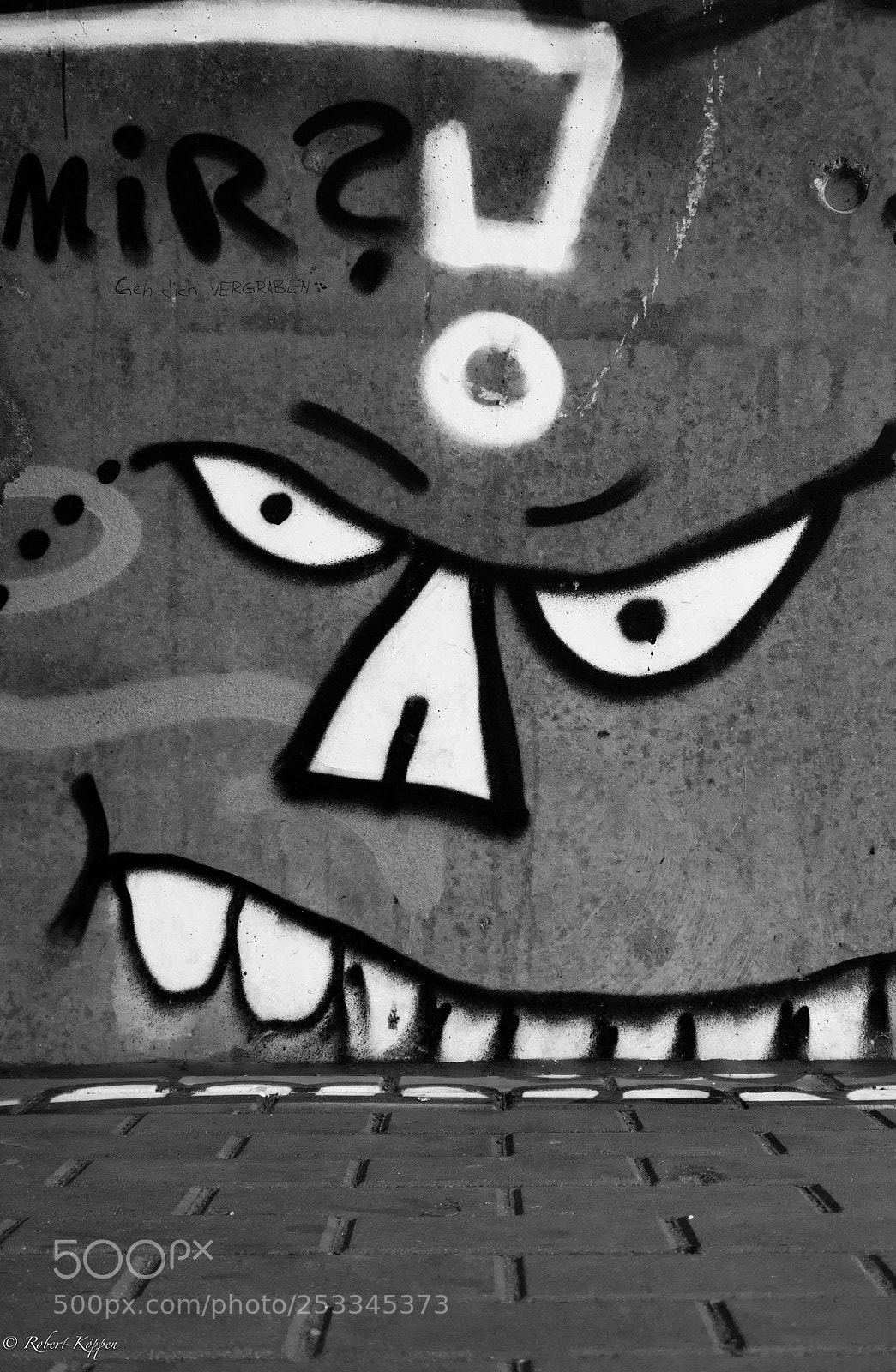 Olympus OM-D E-M1 sample photo. Graffiti or street art photography