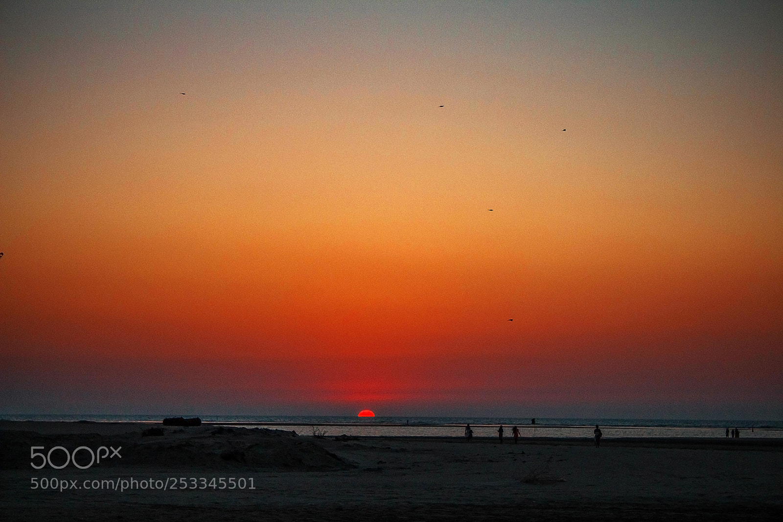 Canon EOS 700D (EOS Rebel T5i / EOS Kiss X7i) sample photo. Sunset mermaid beach cox's photography