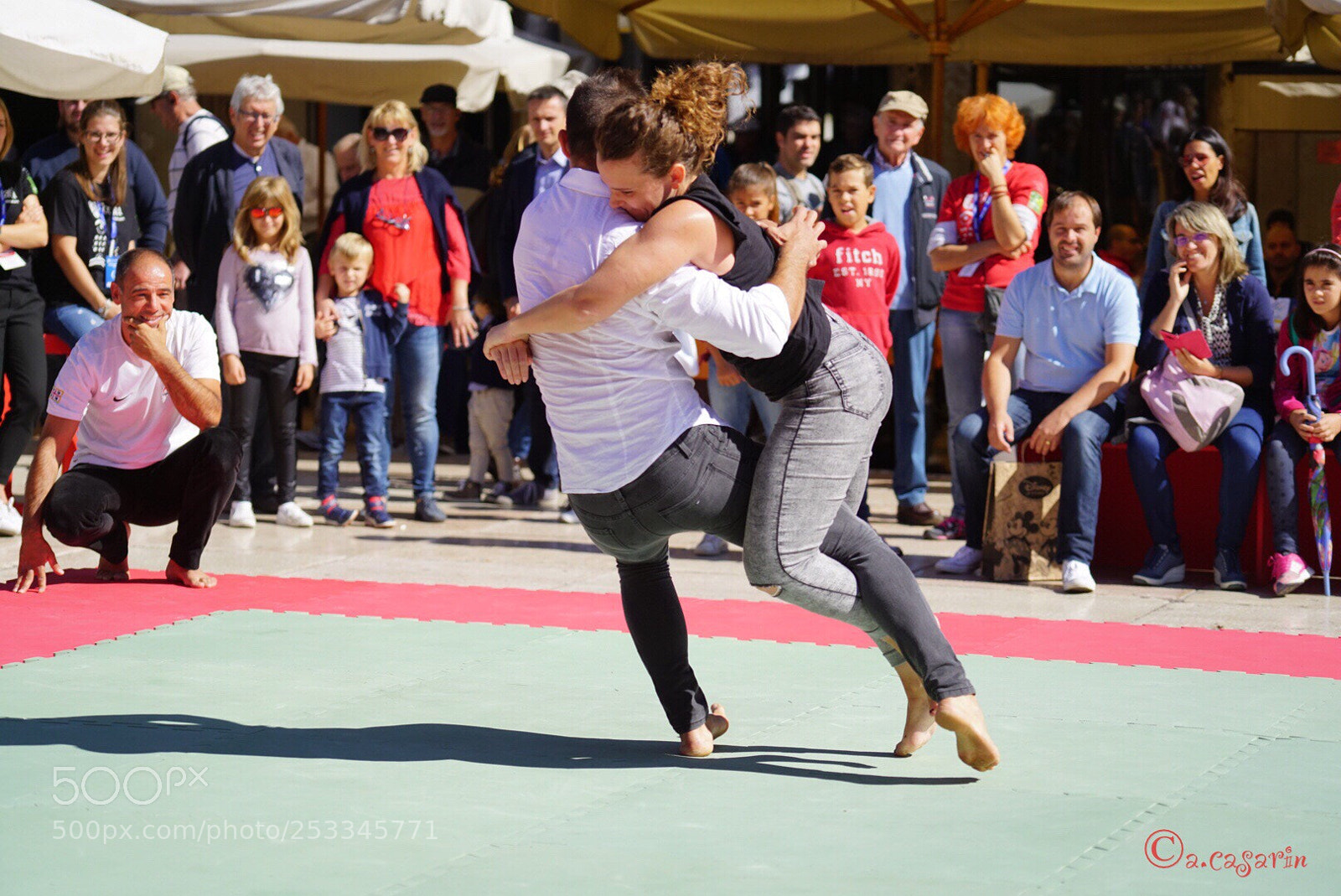 Sony a7R II sample photo. The woman wins photography