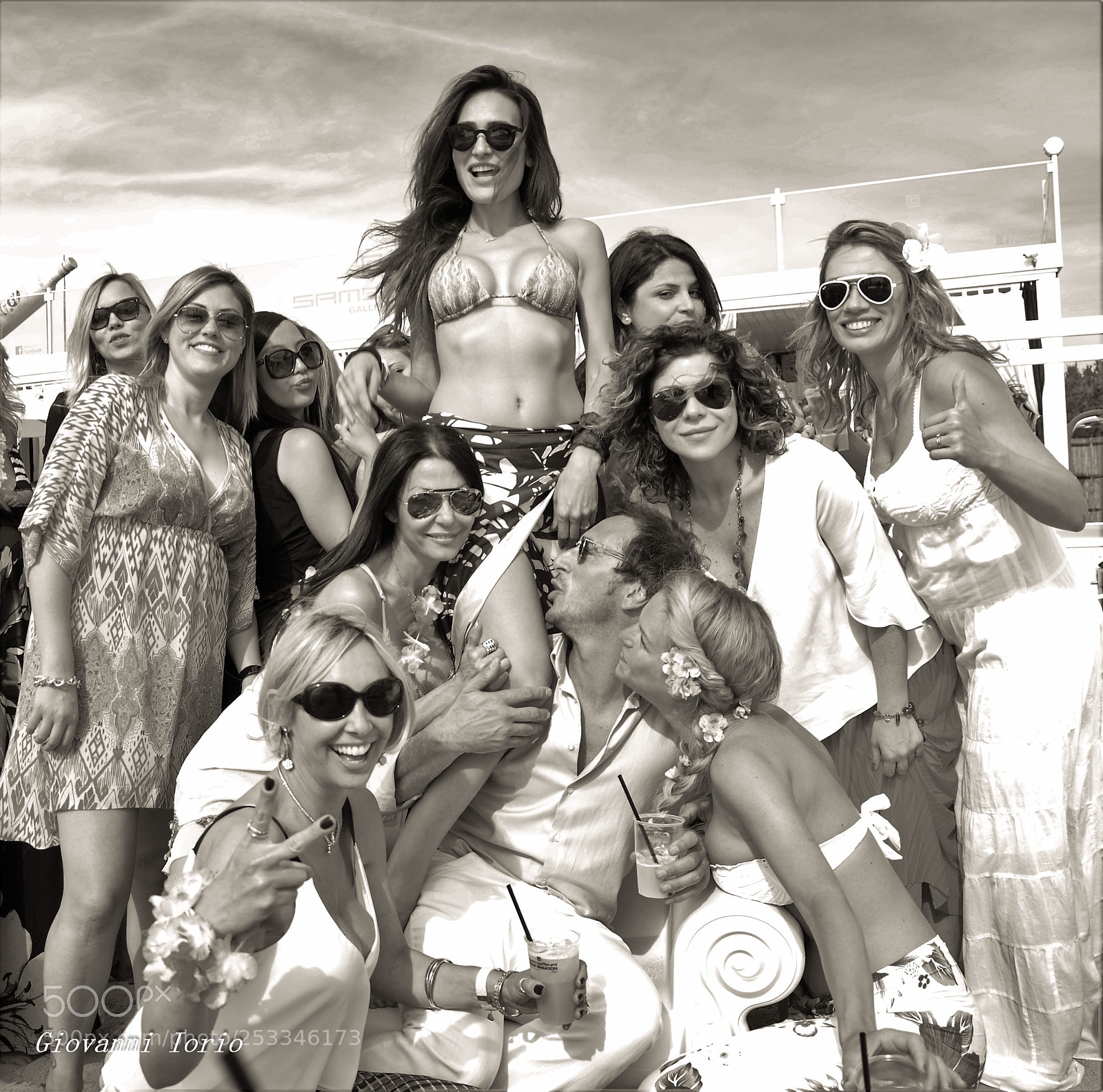 Nikon D5100 sample photo. Beato tra le donne  photography