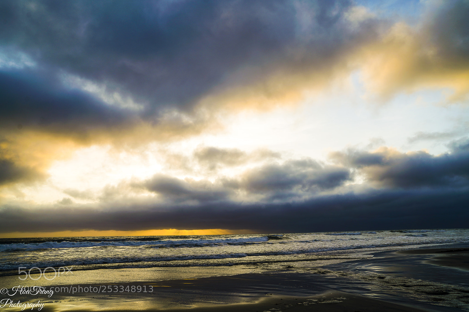 Sony a7R III sample photo. Moonlight beach photography