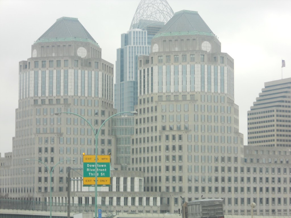 Nikon Coolpix S4000 sample photo. Downtown cincinnati....few years back photography