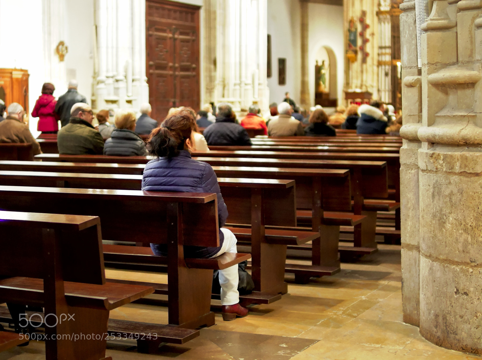 Olympus OM-D E-M10 III sample photo. Praying alone photography