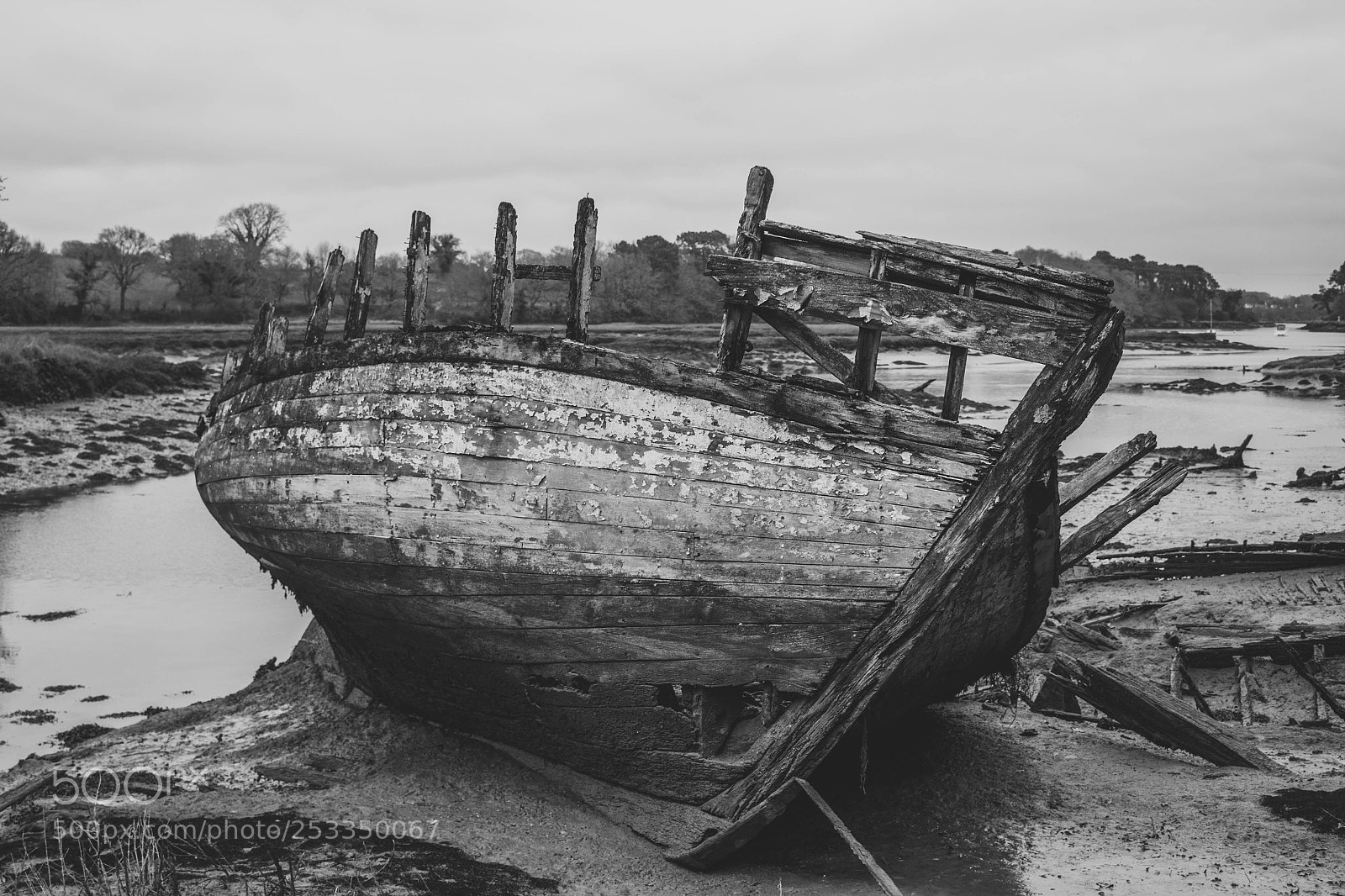 Canon EOS 1300D (EOS Rebel T6 / EOS Kiss X80) sample photo. Wreck ship photography