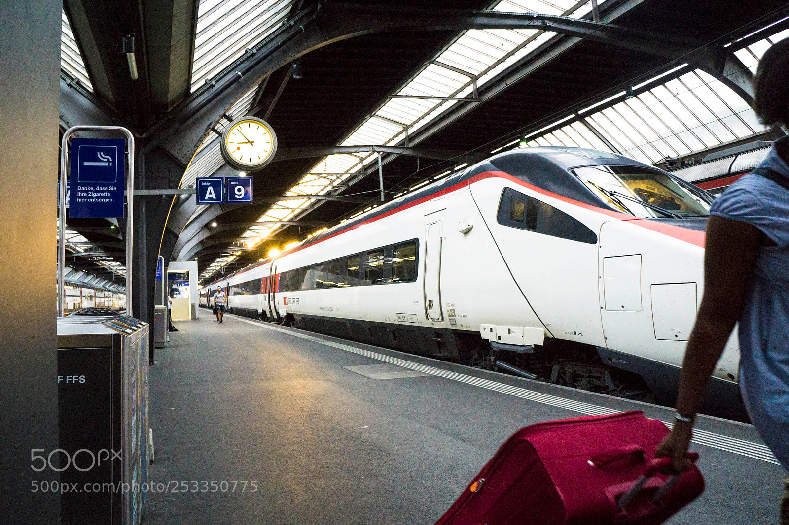 Sony a6000 sample photo. Z rich train stations photography