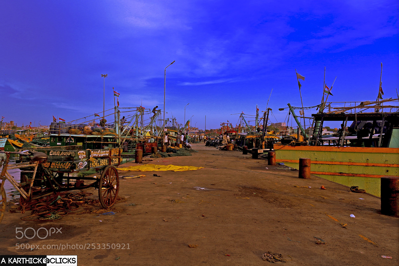 Canon EOS 700D (EOS Rebel T5i / EOS Kiss X7i) sample photo. Kasimedu fishing harbour photography
