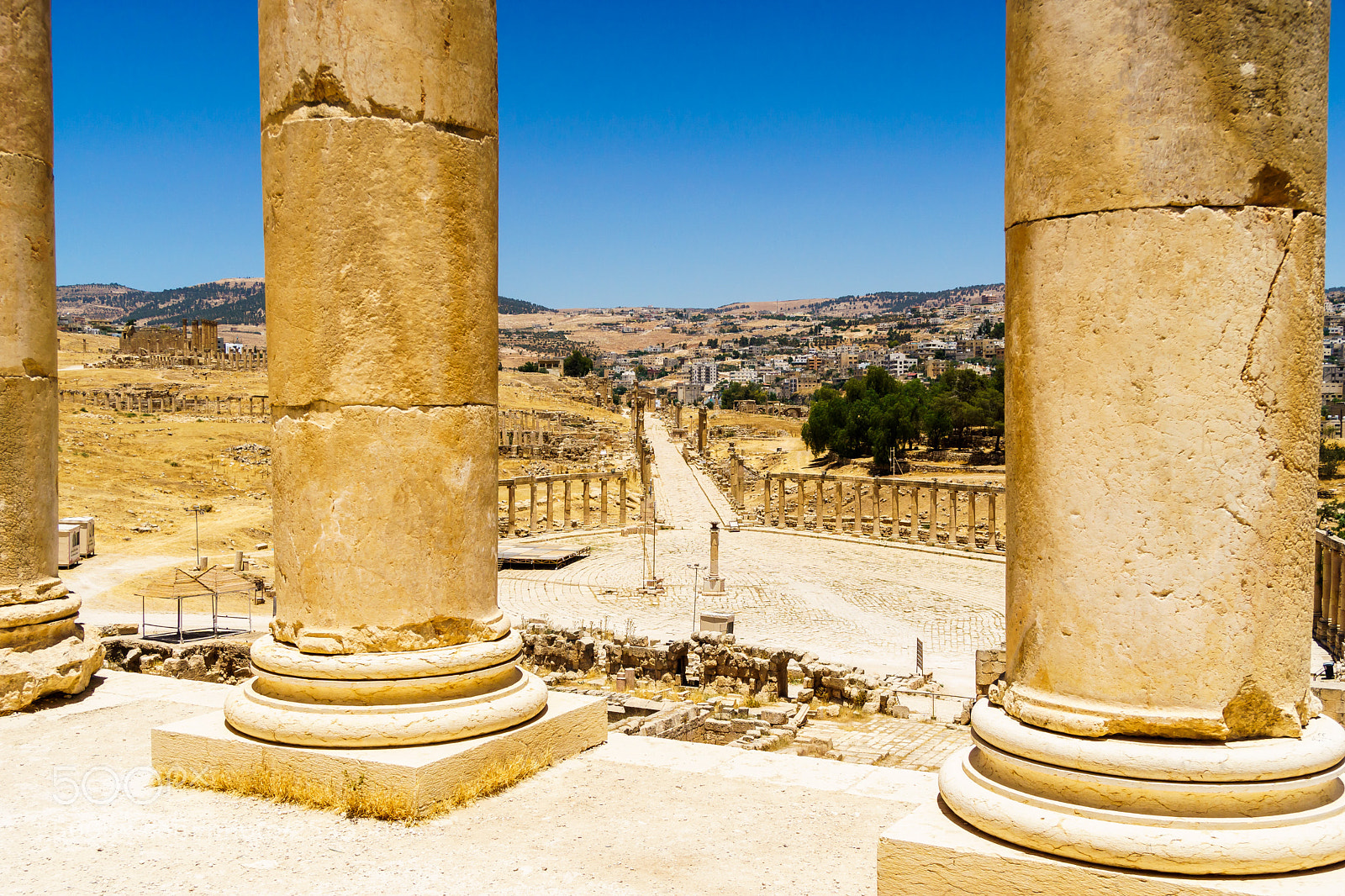 Sony ILCA-77M2 sample photo. Jerash forum photography