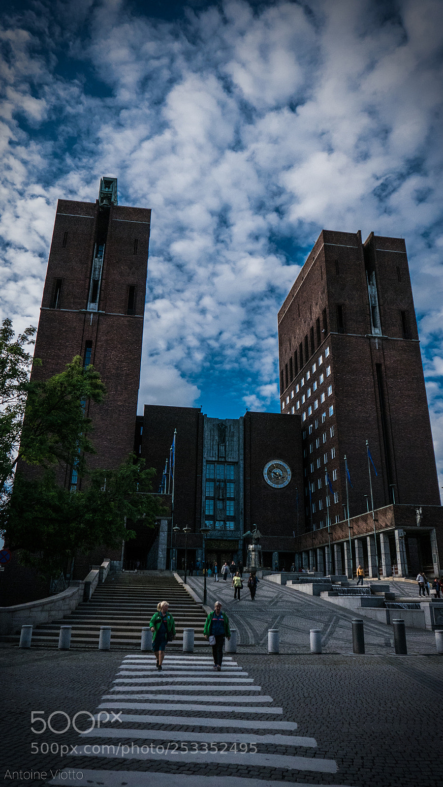 Leica D-Lux (Typ 109) sample photo. Oslo city hall photography