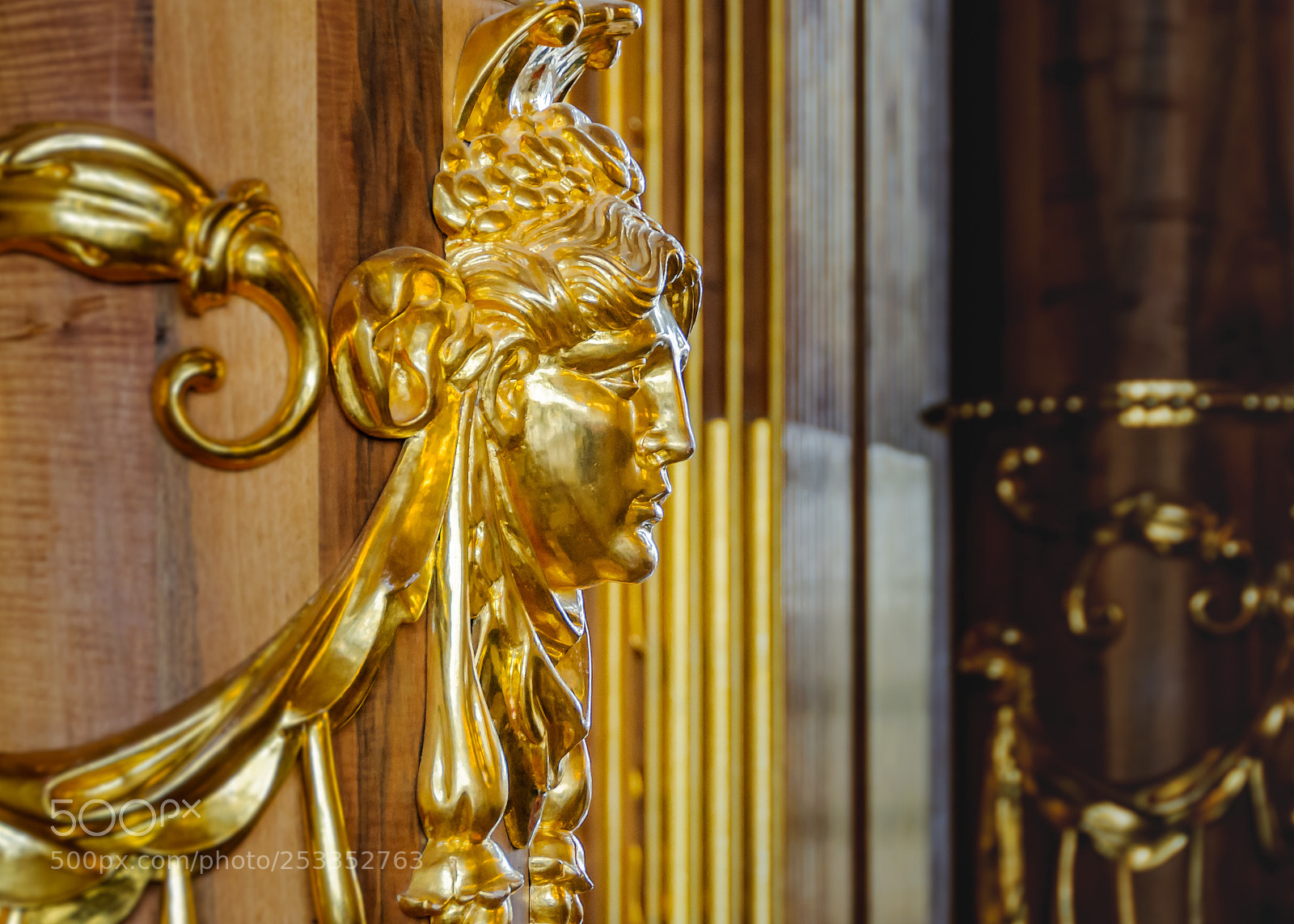 Nikon D300 sample photo. Pomp and cirumstance of photography