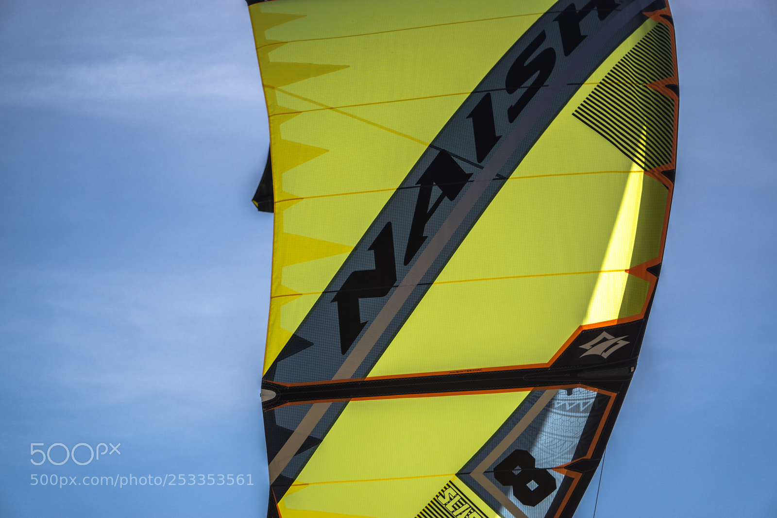 Sony a6000 sample photo. A kite in the photography