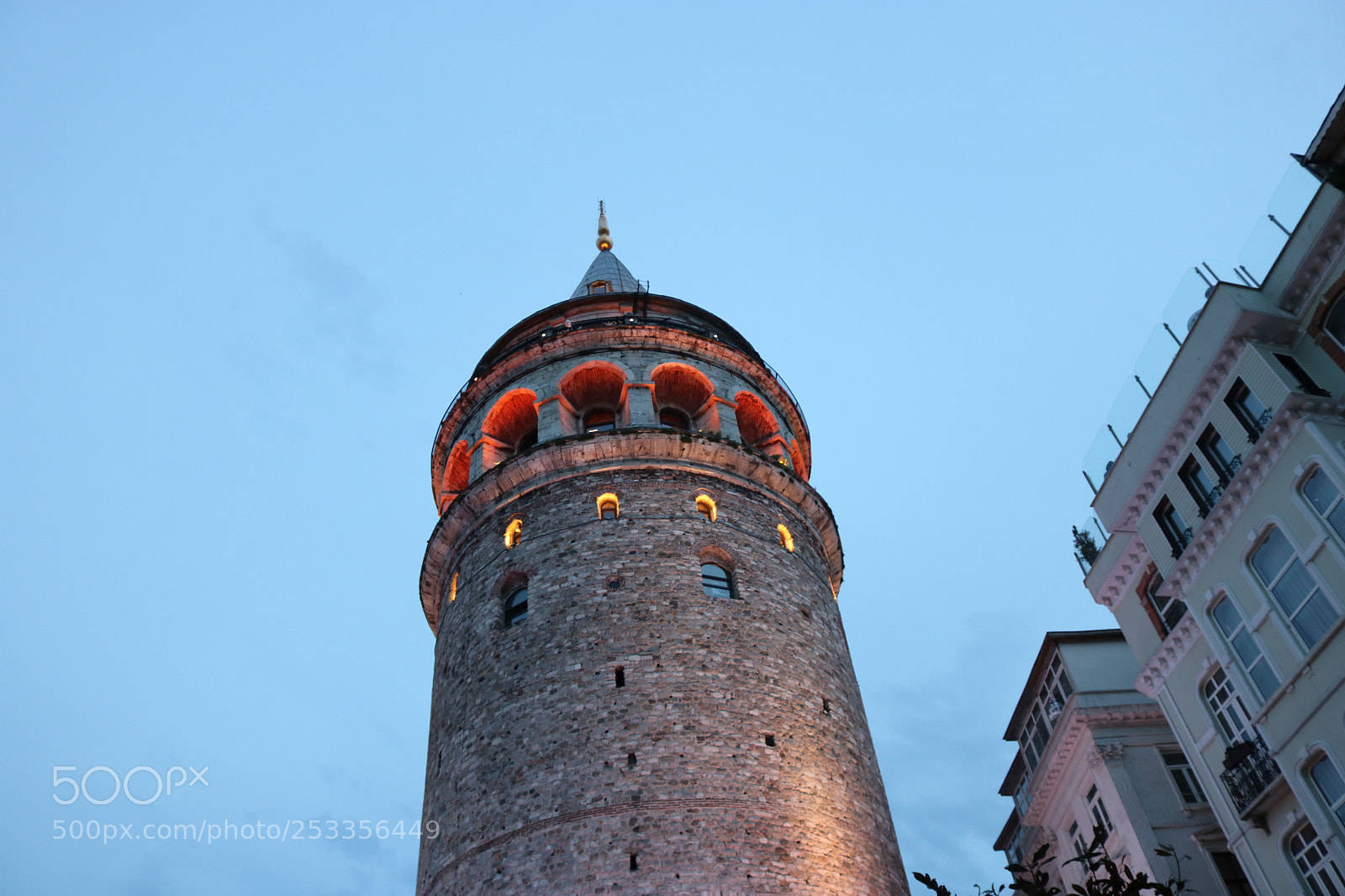 Canon EOS 750D (EOS Rebel T6i / EOS Kiss X8i) sample photo. Galata tower photography