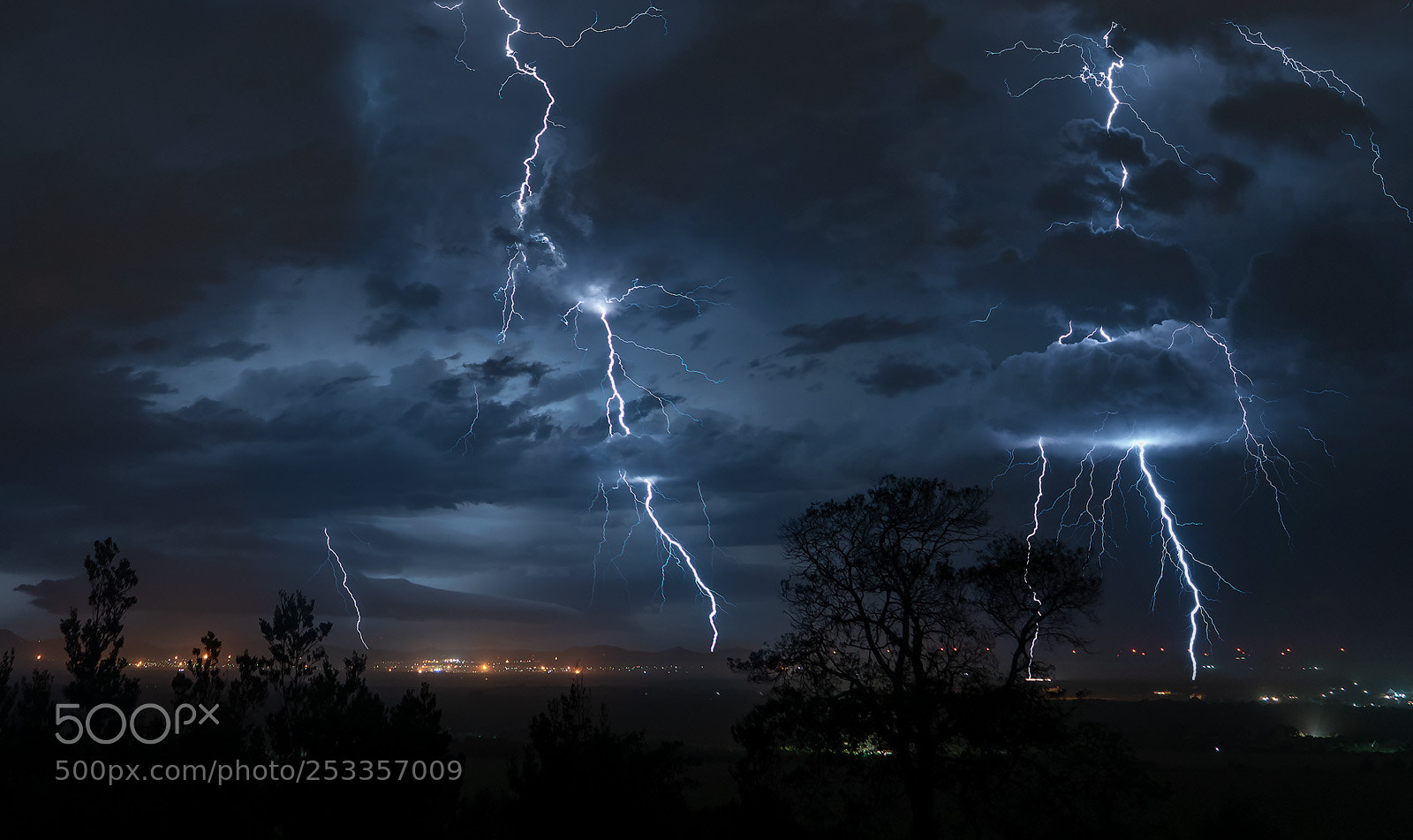 Sony a7R II sample photo. Double strike photography