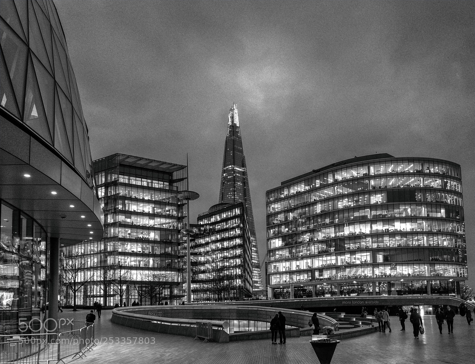 Leica Q (Typ 116) sample photo. Near the london bridge photography