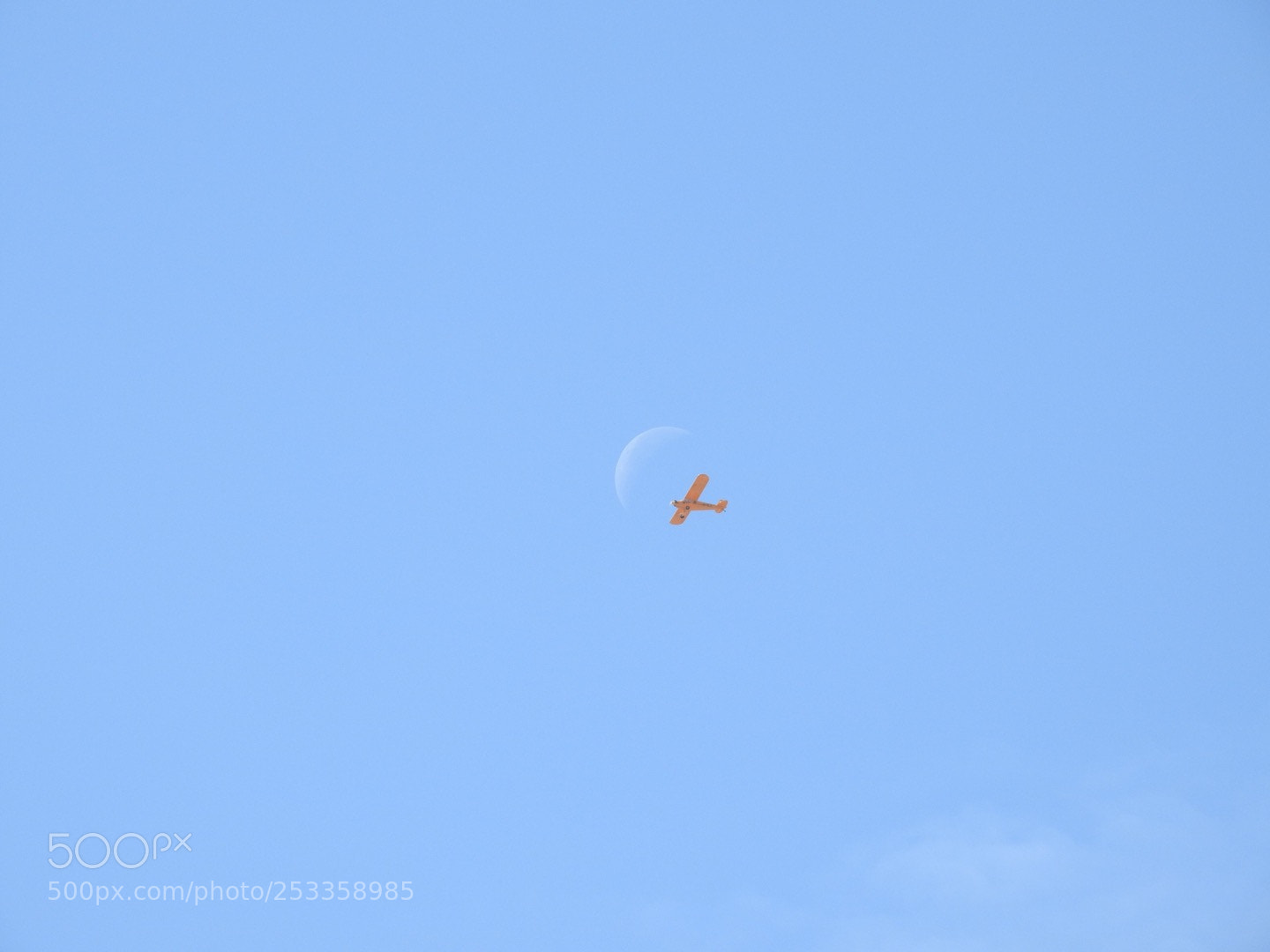 Nikon Coolpix P900 sample photo. Airplane in moon photography