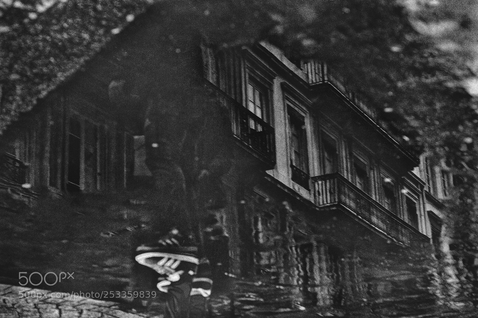 Canon EOS 7D sample photo. Talking on the wet photography