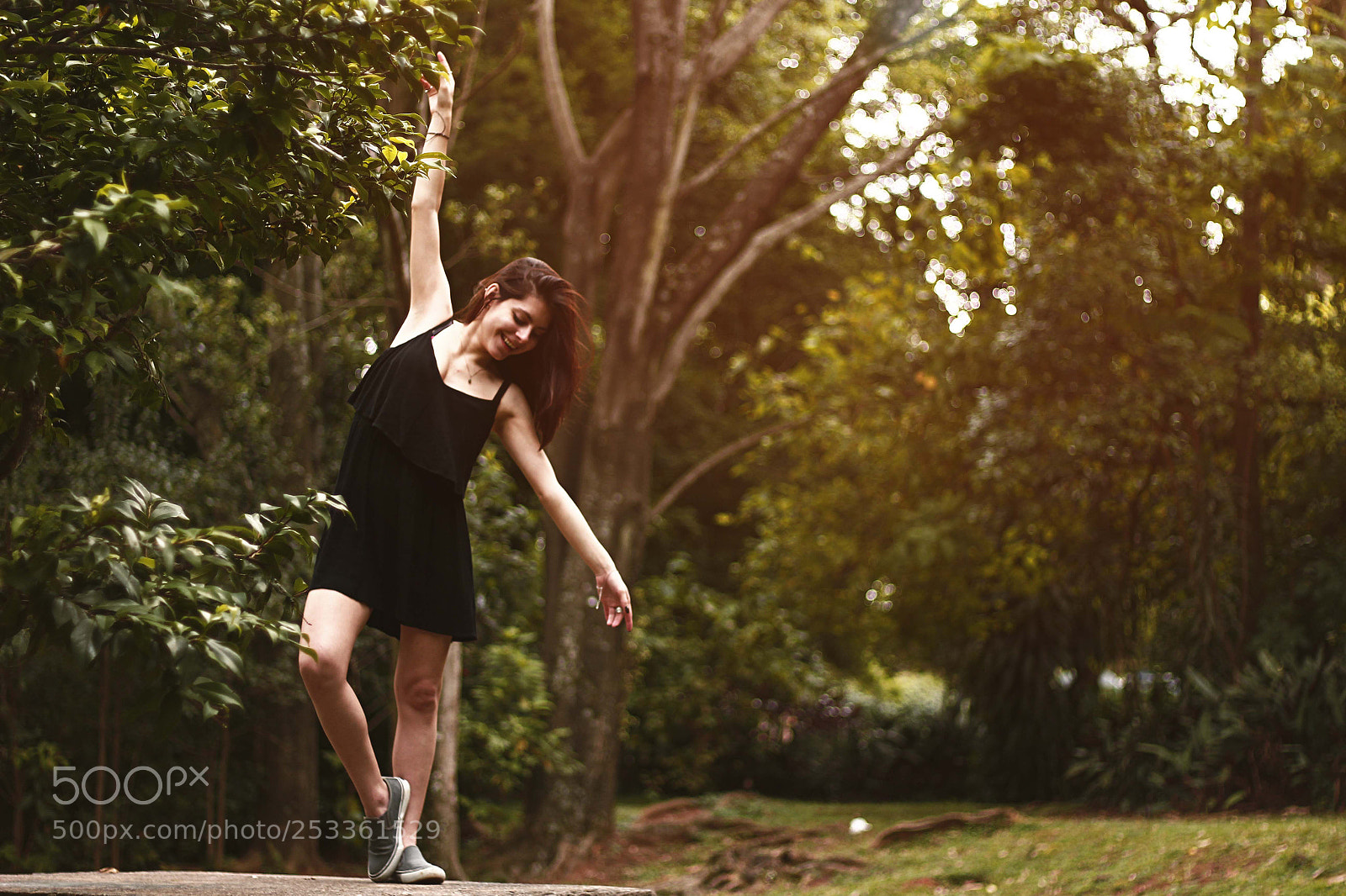 Canon EOS 1200D (EOS Rebel T5 / EOS Kiss X70 / EOS Hi) sample photo. Alana dança photography