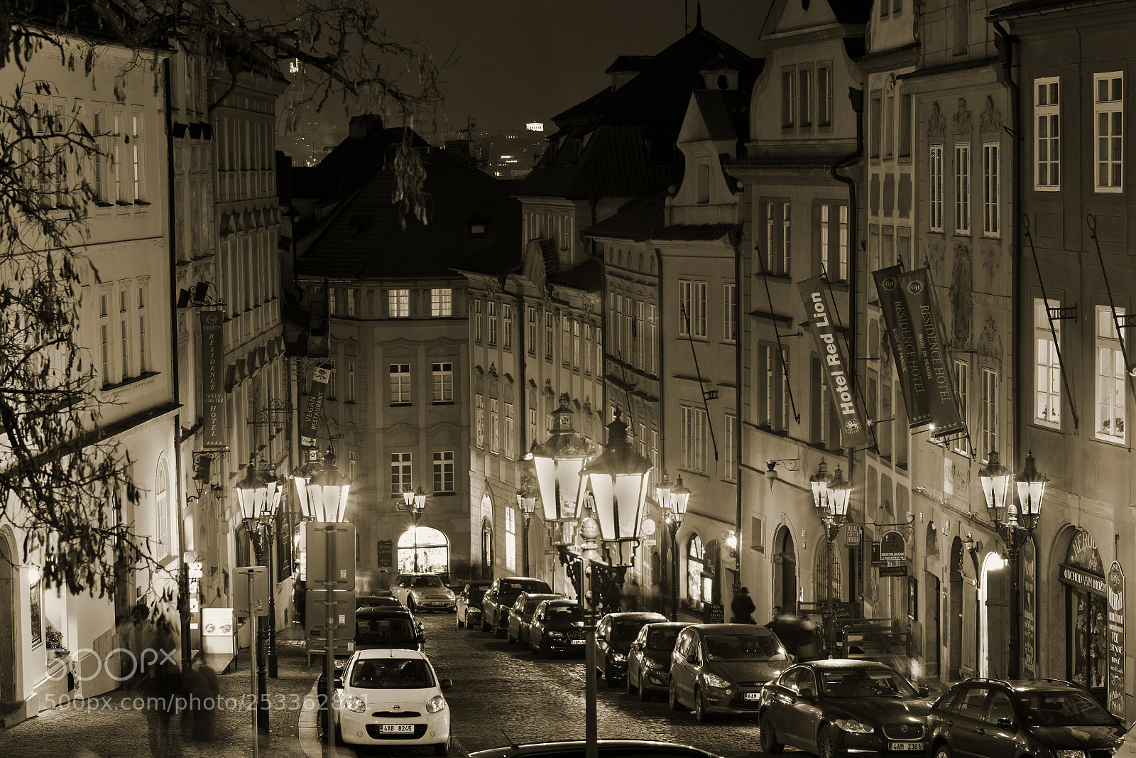 Nikon D7200 sample photo. Old city, early evening photography