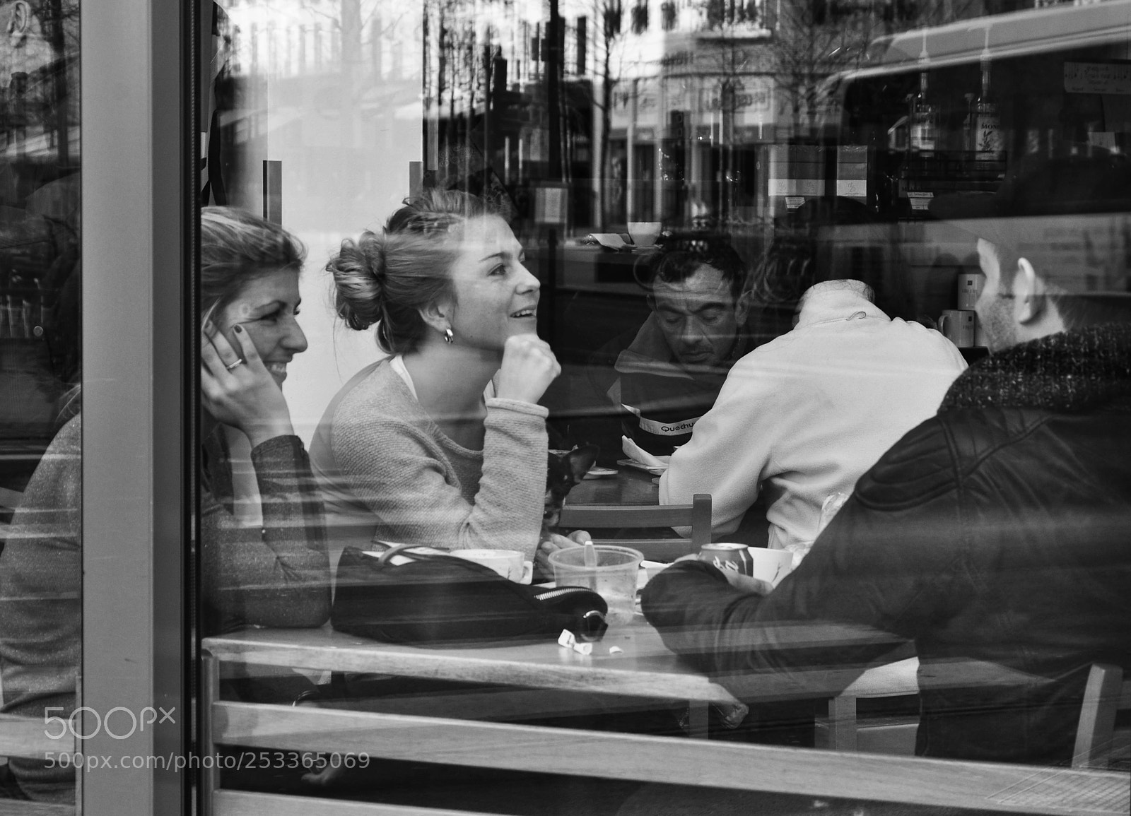 Nikon D5000 sample photo. Through the glass photography