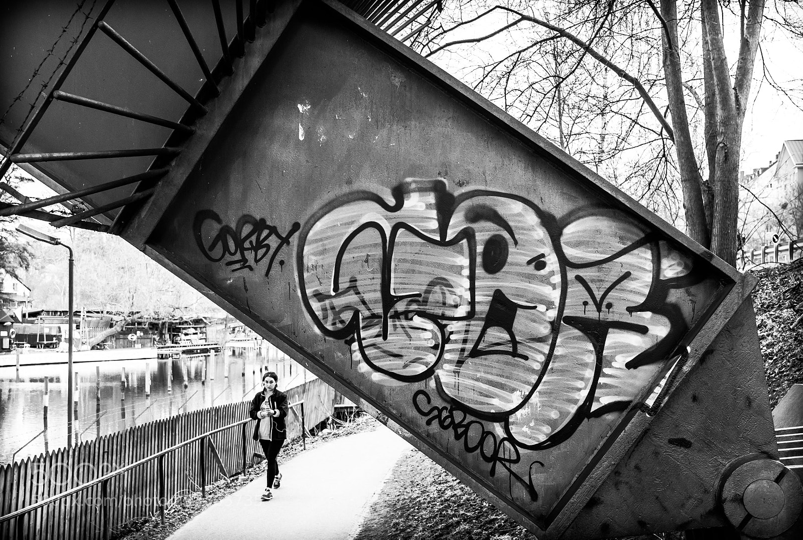 Canon EOS 5D Mark IV sample photo. Graffitti on iron photography