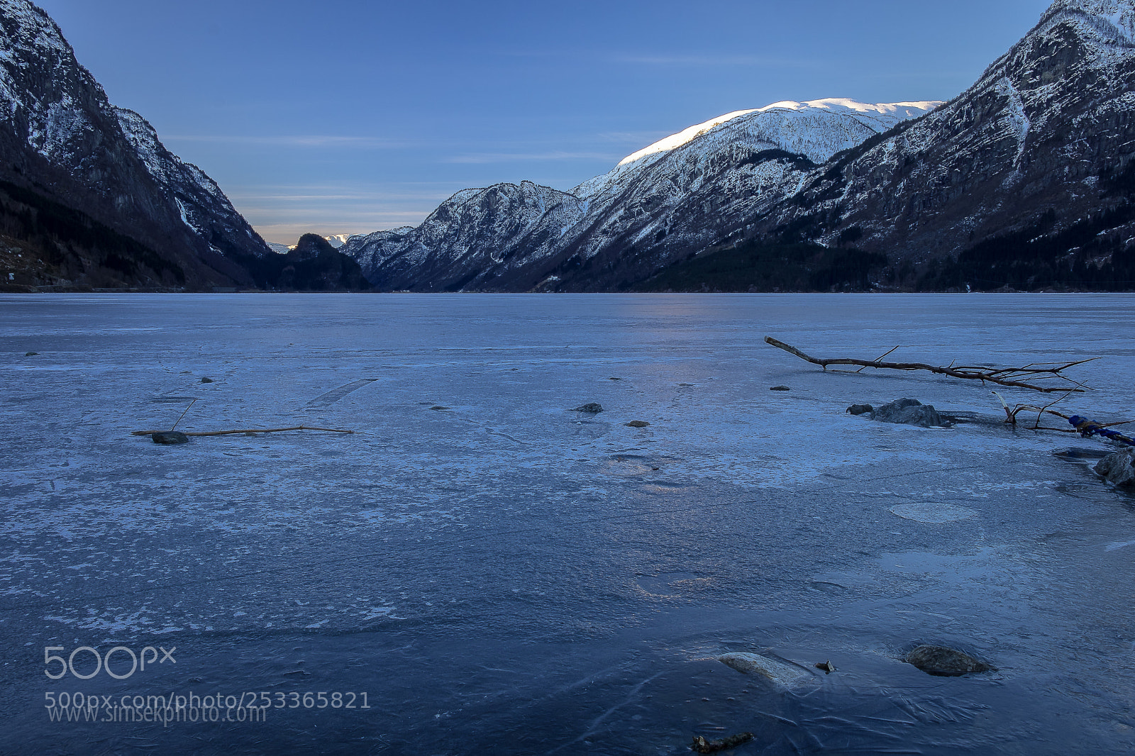 Fujifilm X-T2 sample photo. Frozen lake photography