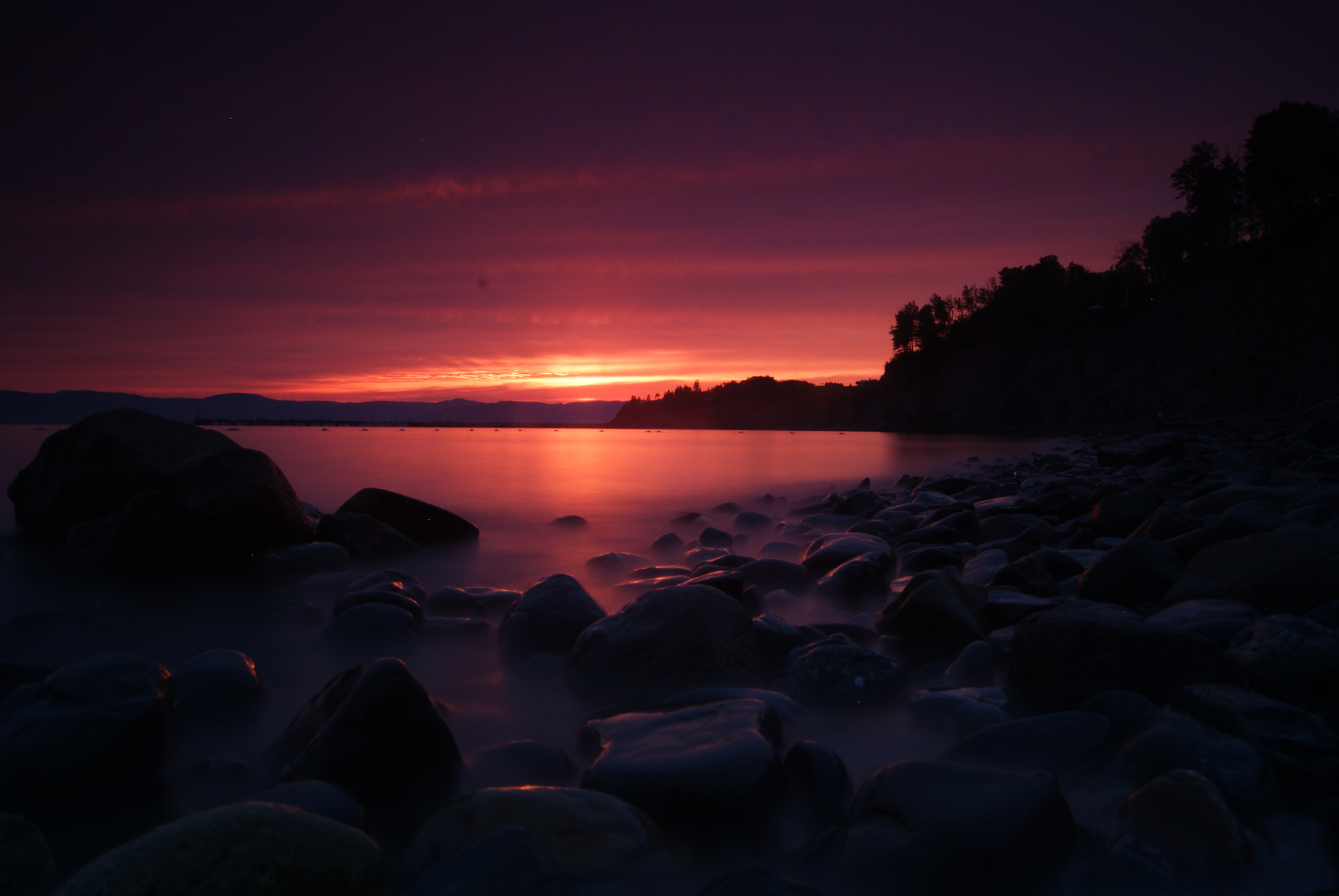 Sony Alpha DSLR-A330 sample photo. Beach fire photography