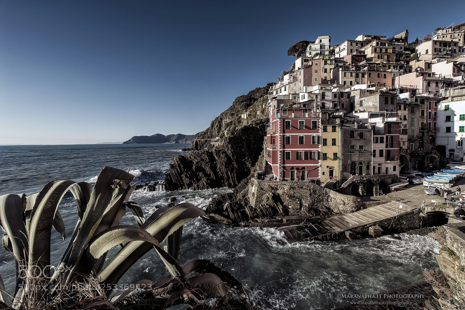 Canon EOS 6D Mark II sample photo. Riomaggiore - cinque terre photography