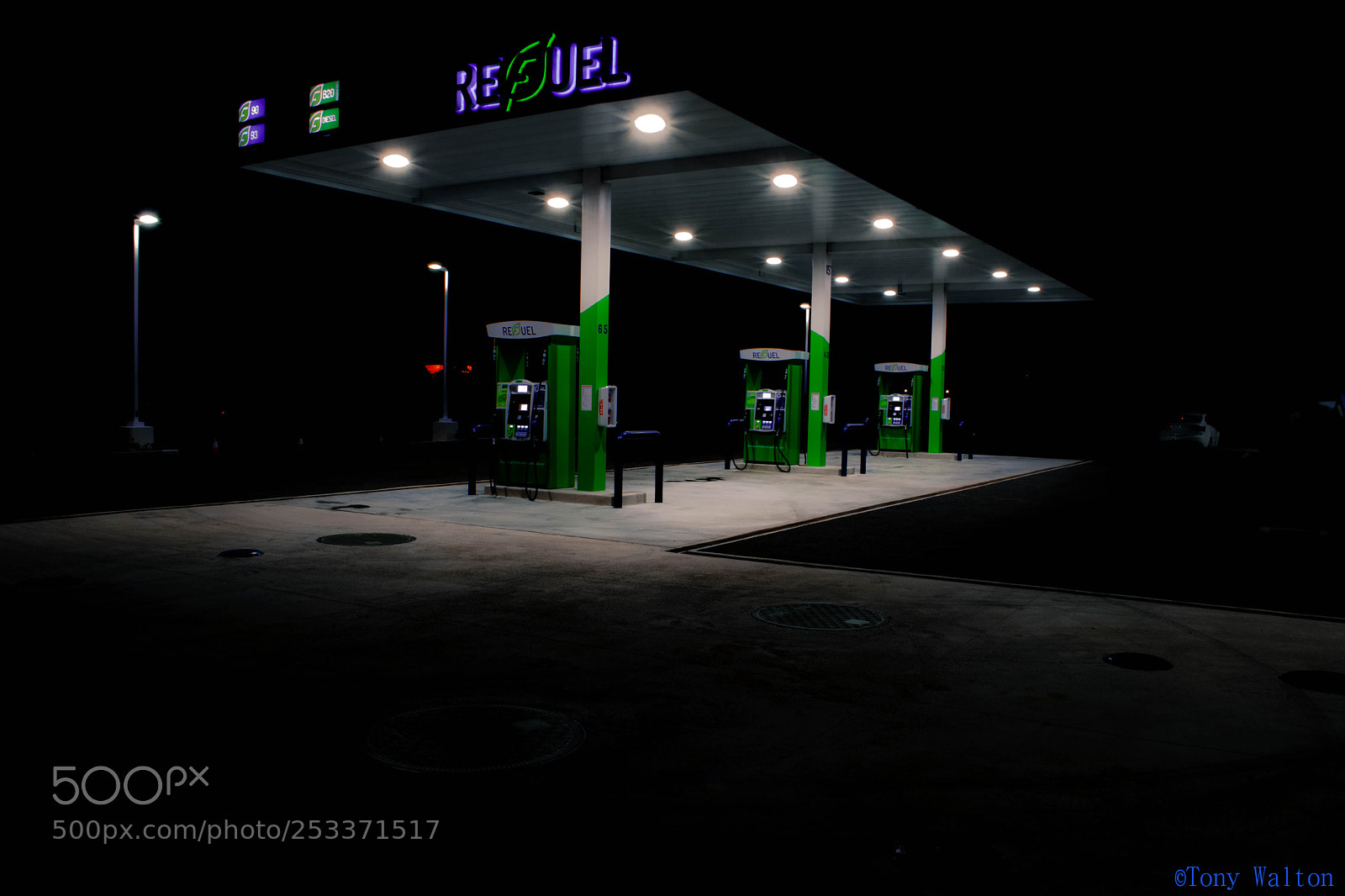Nikon D7200 sample photo. Refuel gas station night photography