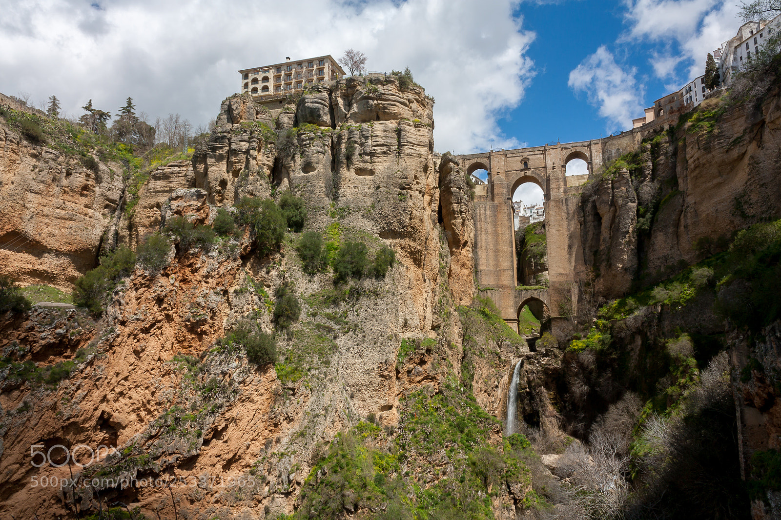 Canon EOS 450D (EOS Rebel XSi / EOS Kiss X2) sample photo. Ronda from the tajo photography