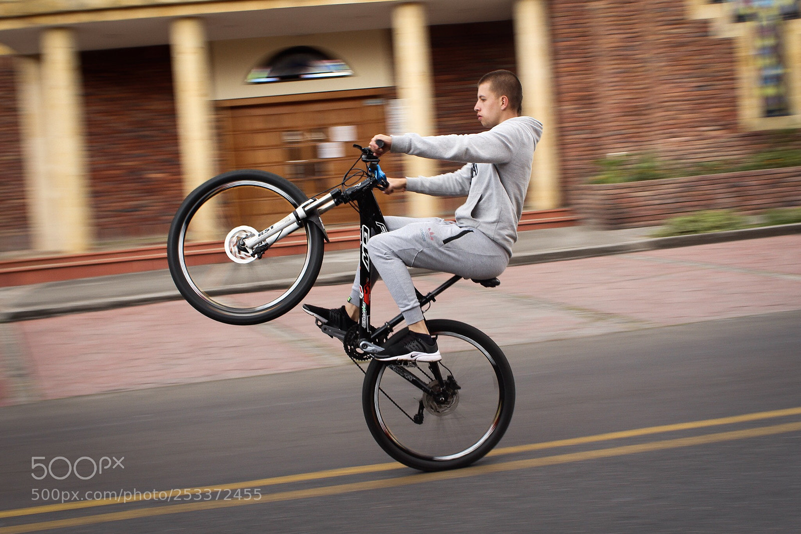 Canon EOS 650D (EOS Rebel T4i / EOS Kiss X6i) sample photo. Wheelie day photography