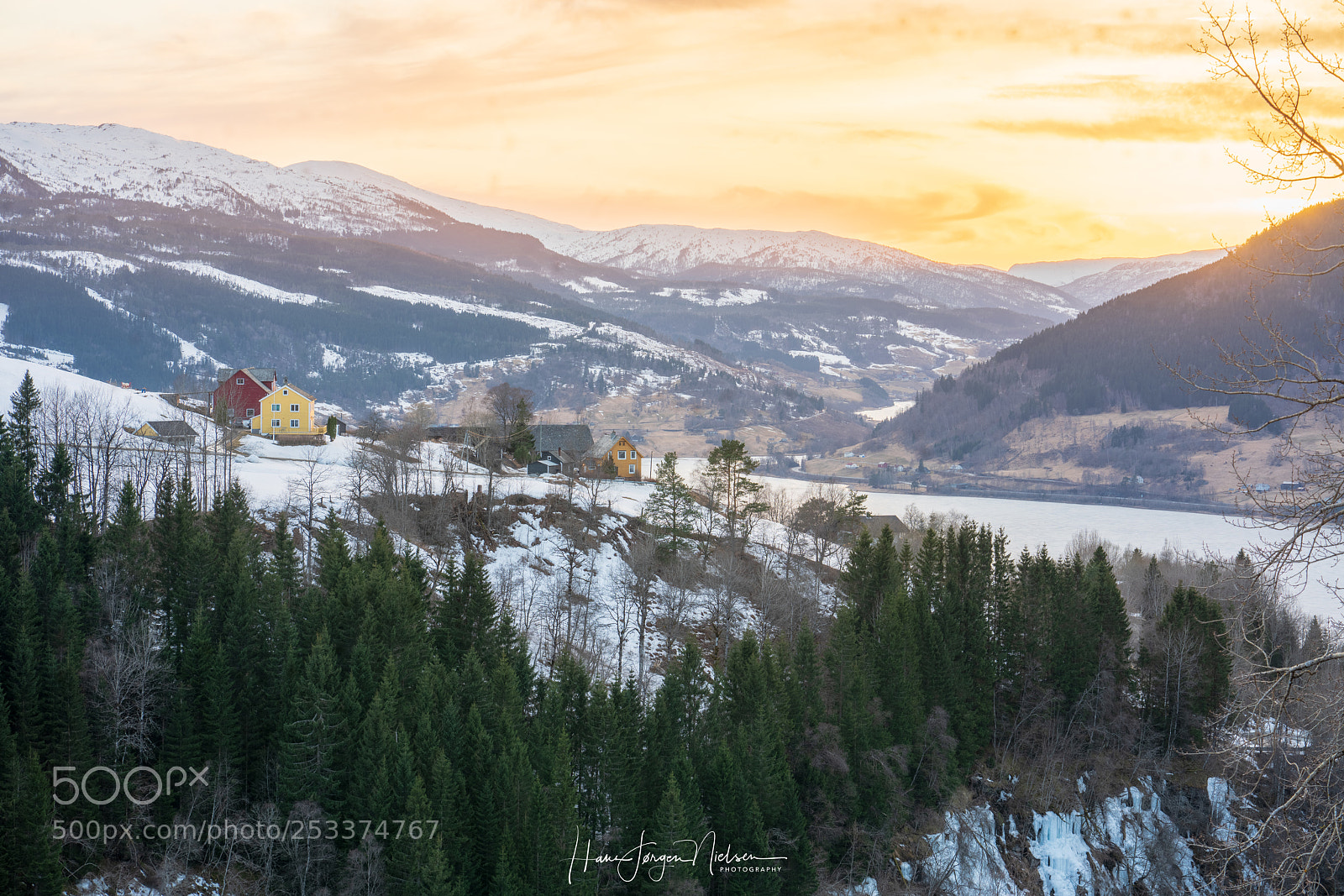 Sony a7R II sample photo. Spring sunset photography