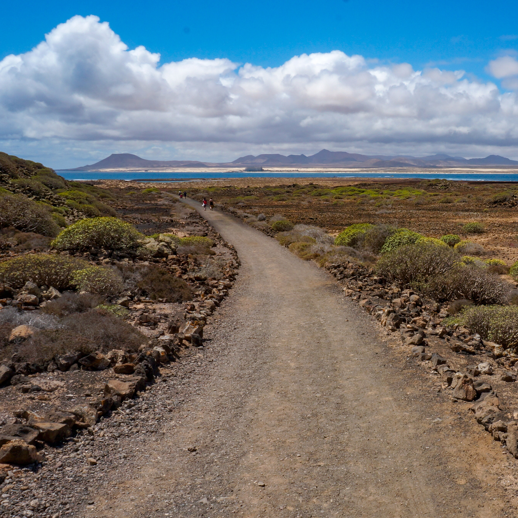 Sony Alpha NEX-F3 sample photo. Volcano hike photography