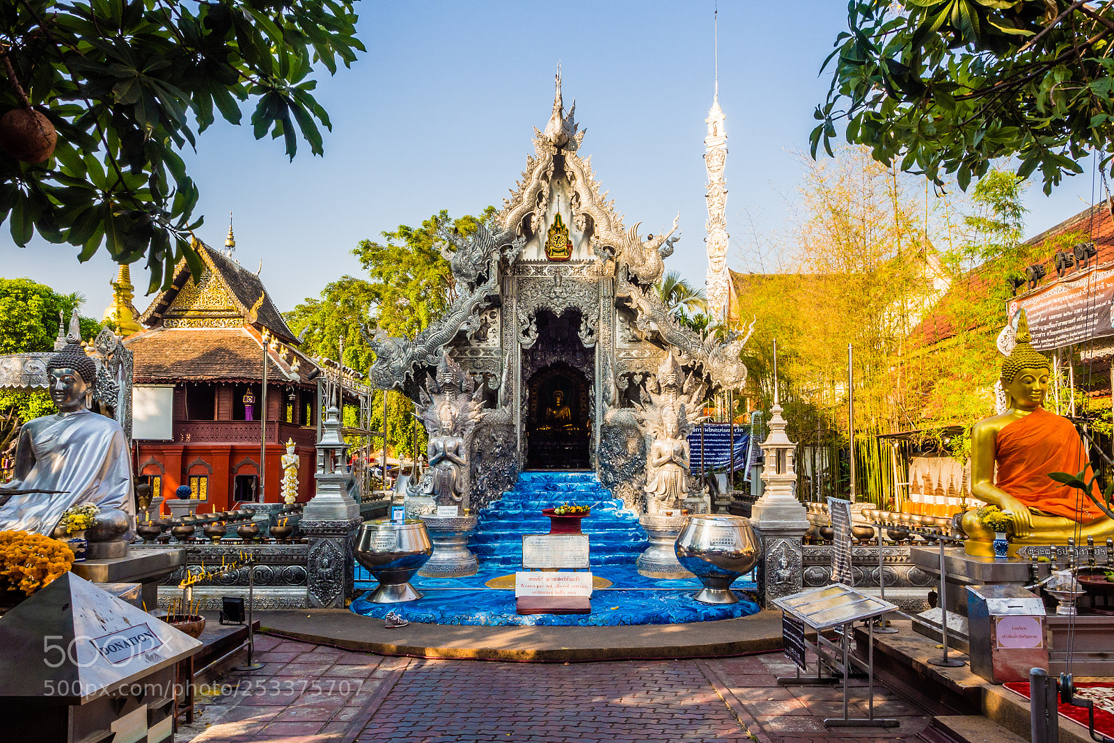 Olympus OM-D E-M5 sample photo. Temples in thailand photography