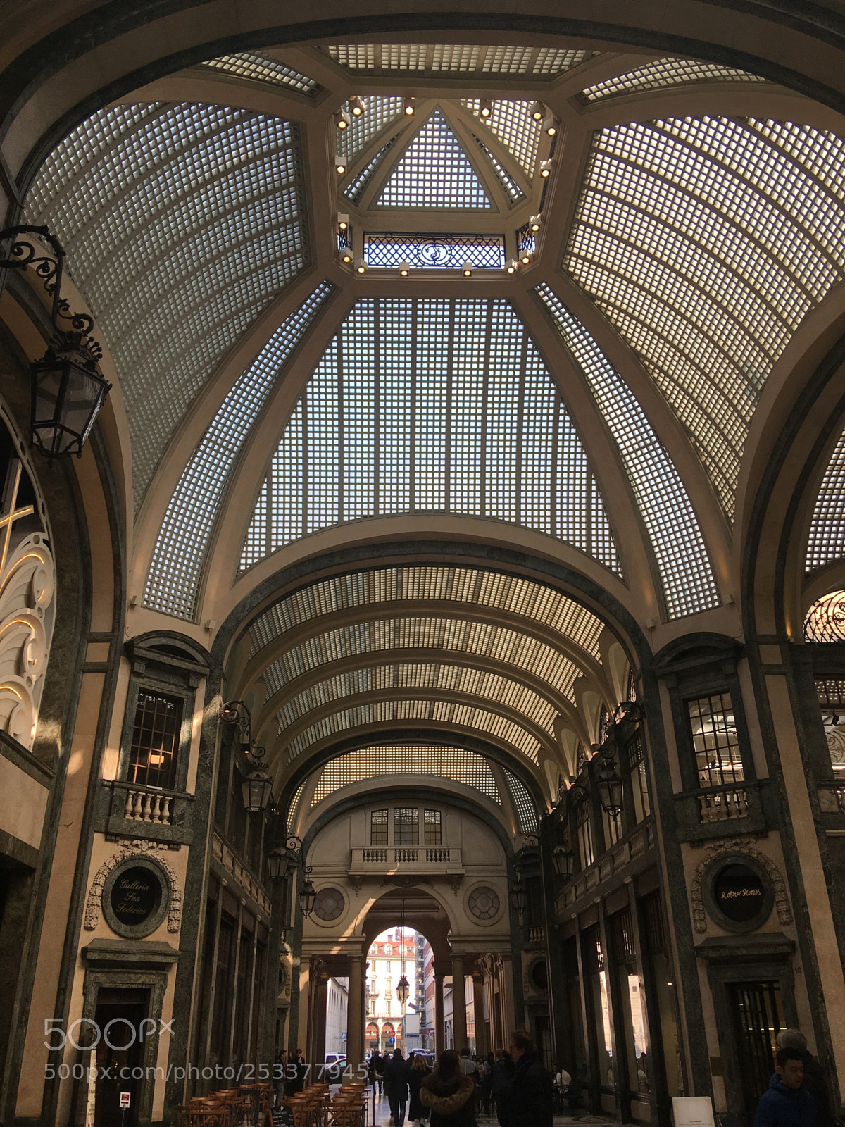 Apple iPhone SE sample photo. Torino arcade photography