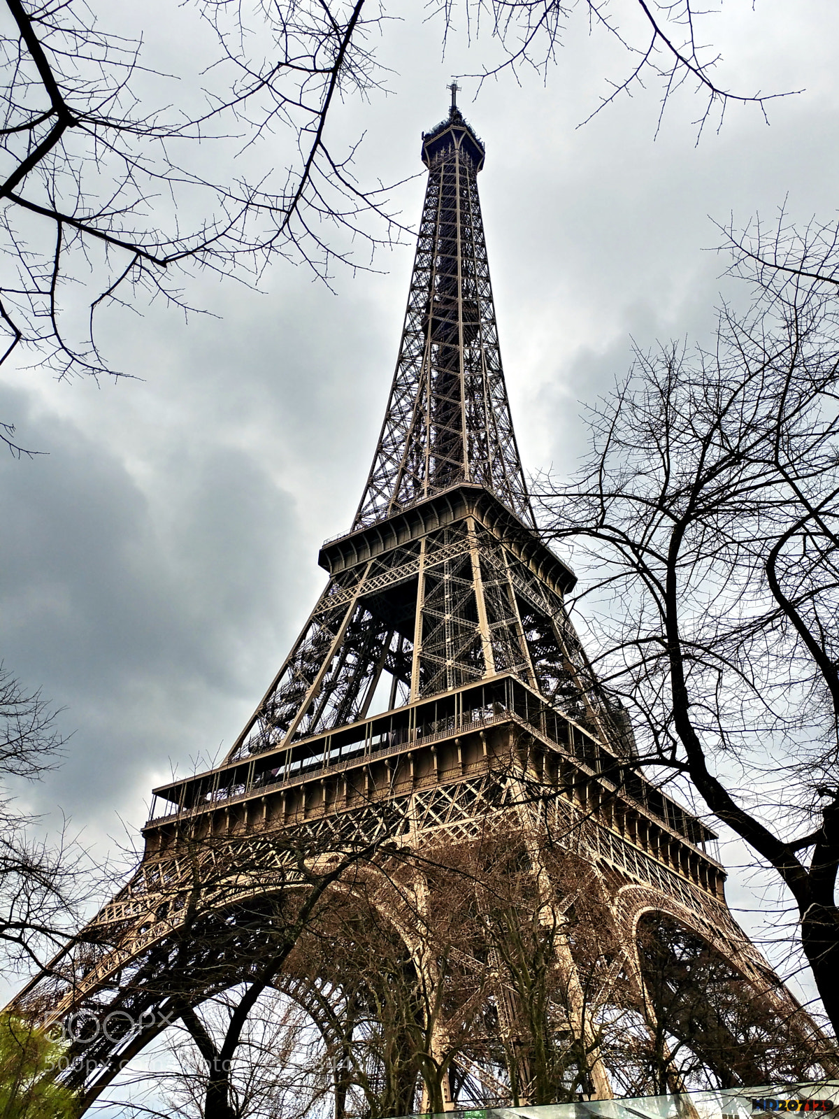 LG V20 sample photo. Paris photography