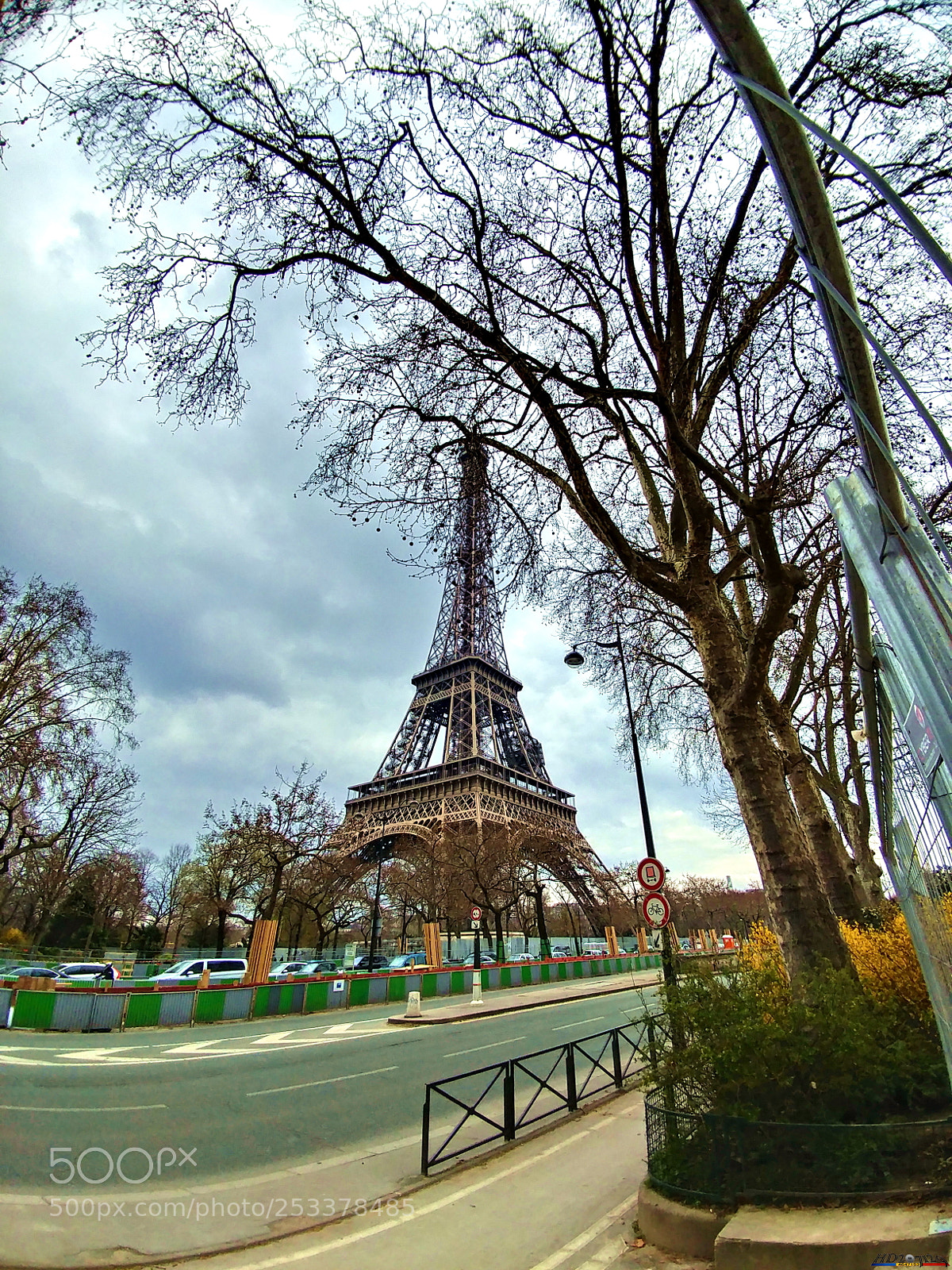 LG V20 sample photo. Paris photography