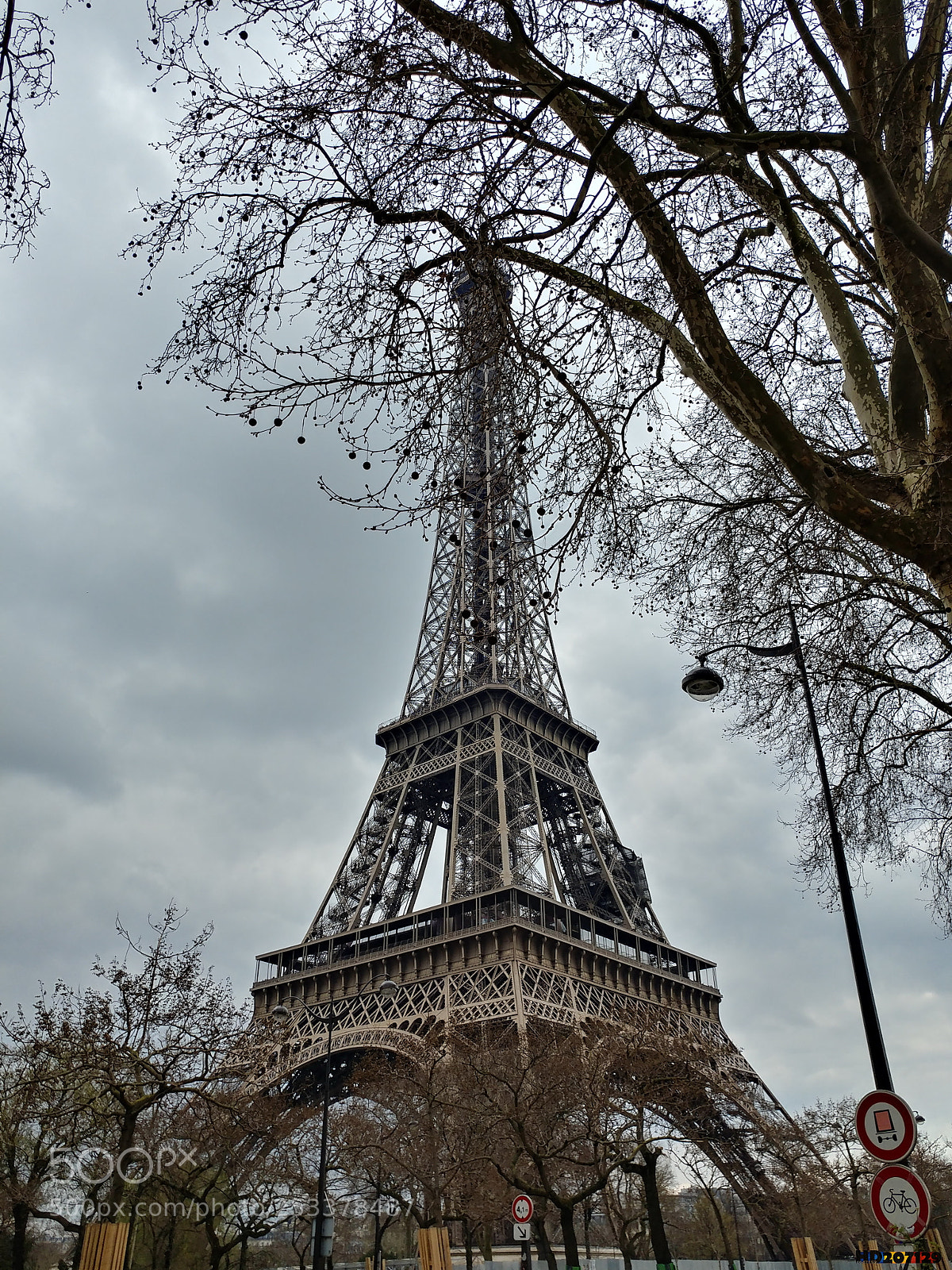 LG V20 sample photo. Paris photography